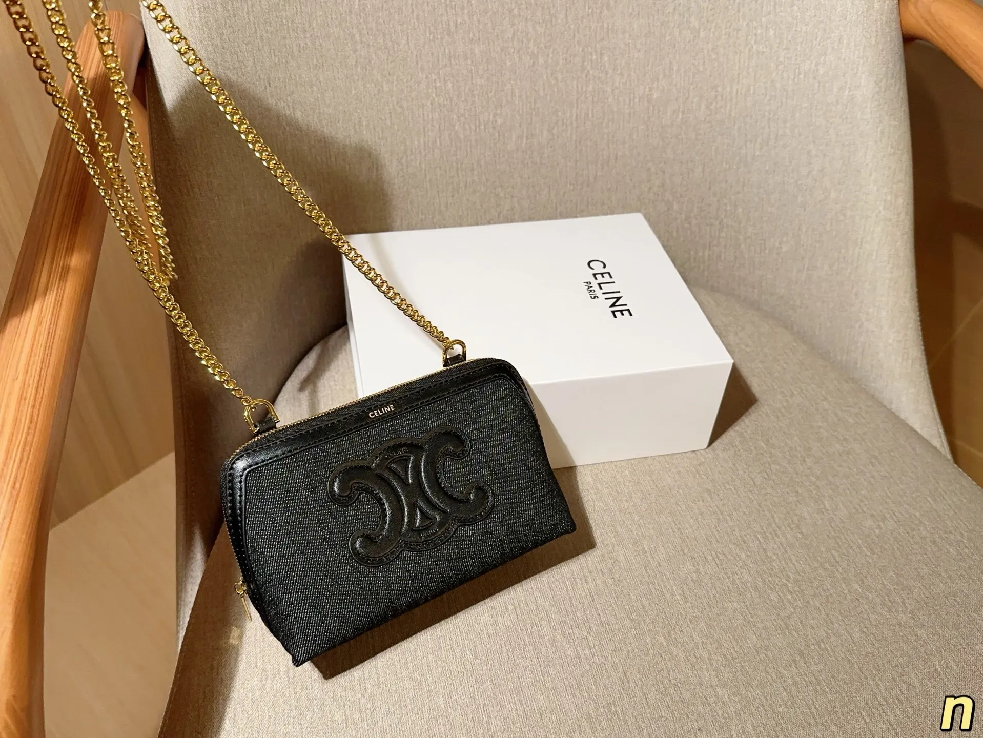 💰120 赛琳Celine 凯旋门clutch mini链条包牛仔小贝壳包 尺寸18×12×8 礼盒包装🎁