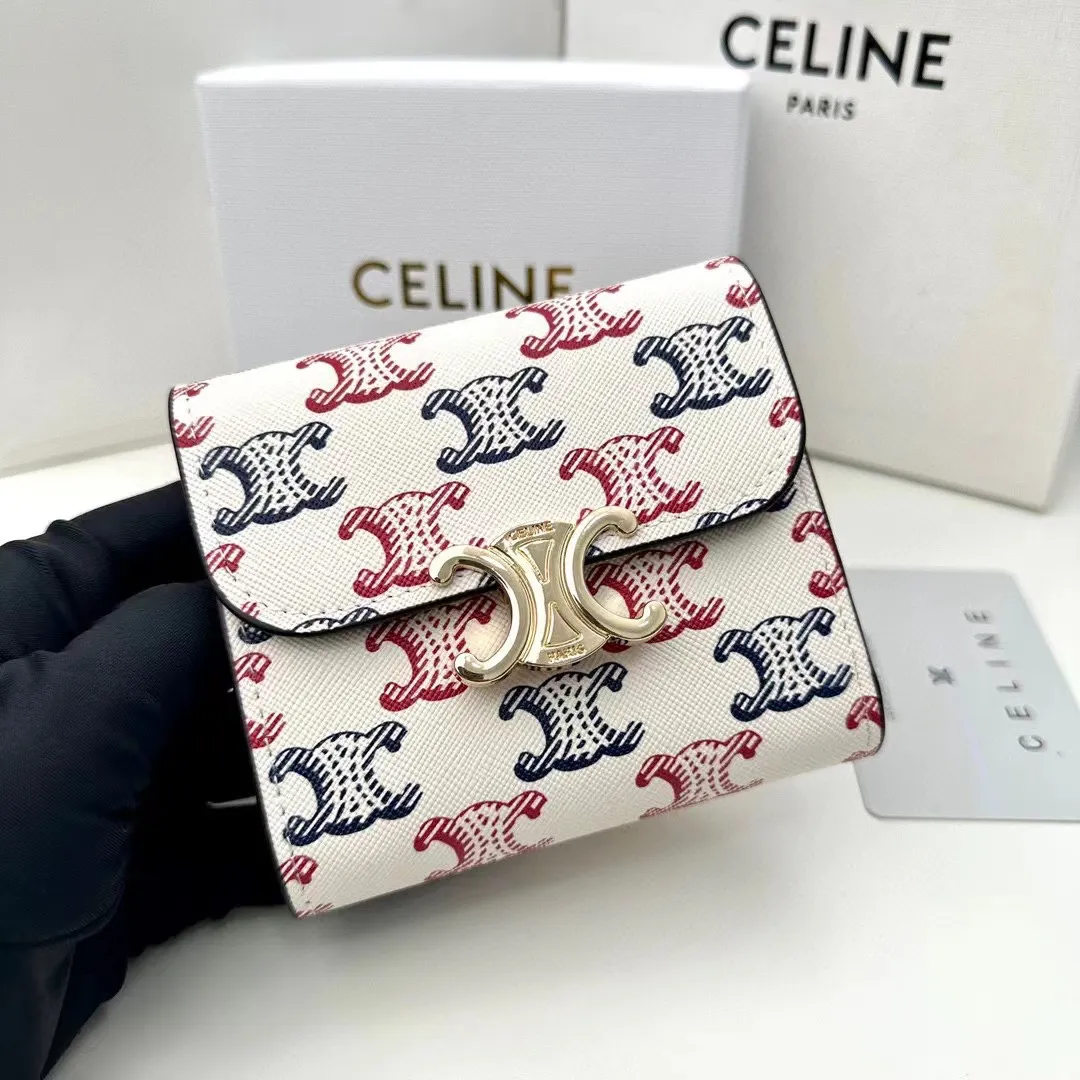 P95🎀🎀Celine 16337🎀颜色 红蓝印花🎀尺寸11*10*5🎀Celine短式钱包非常炫美的一个系列,专柜同步,采用头层牛皮,精致时尚!