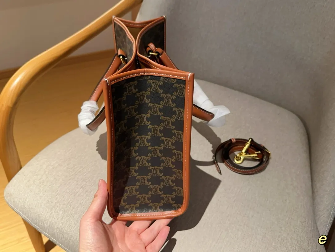 💰125 无盒 赛琳celine 新款老花托特包Tote购物袋 超大容量很能装~超级实用 尺寸:35*23