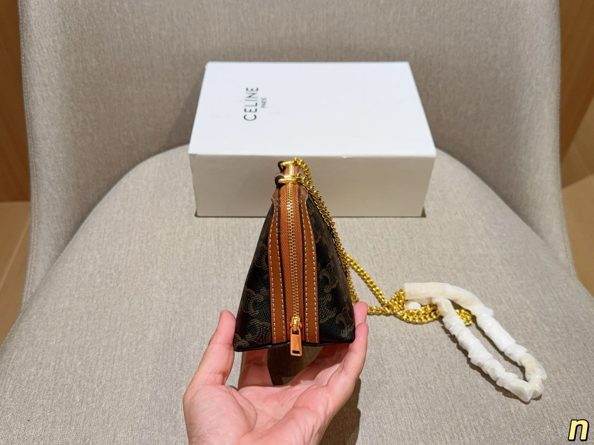 💰120 赛琳Celine 凯旋门clutch mini链条包小贝壳包 尺寸18×12×8 礼盒包装🎁