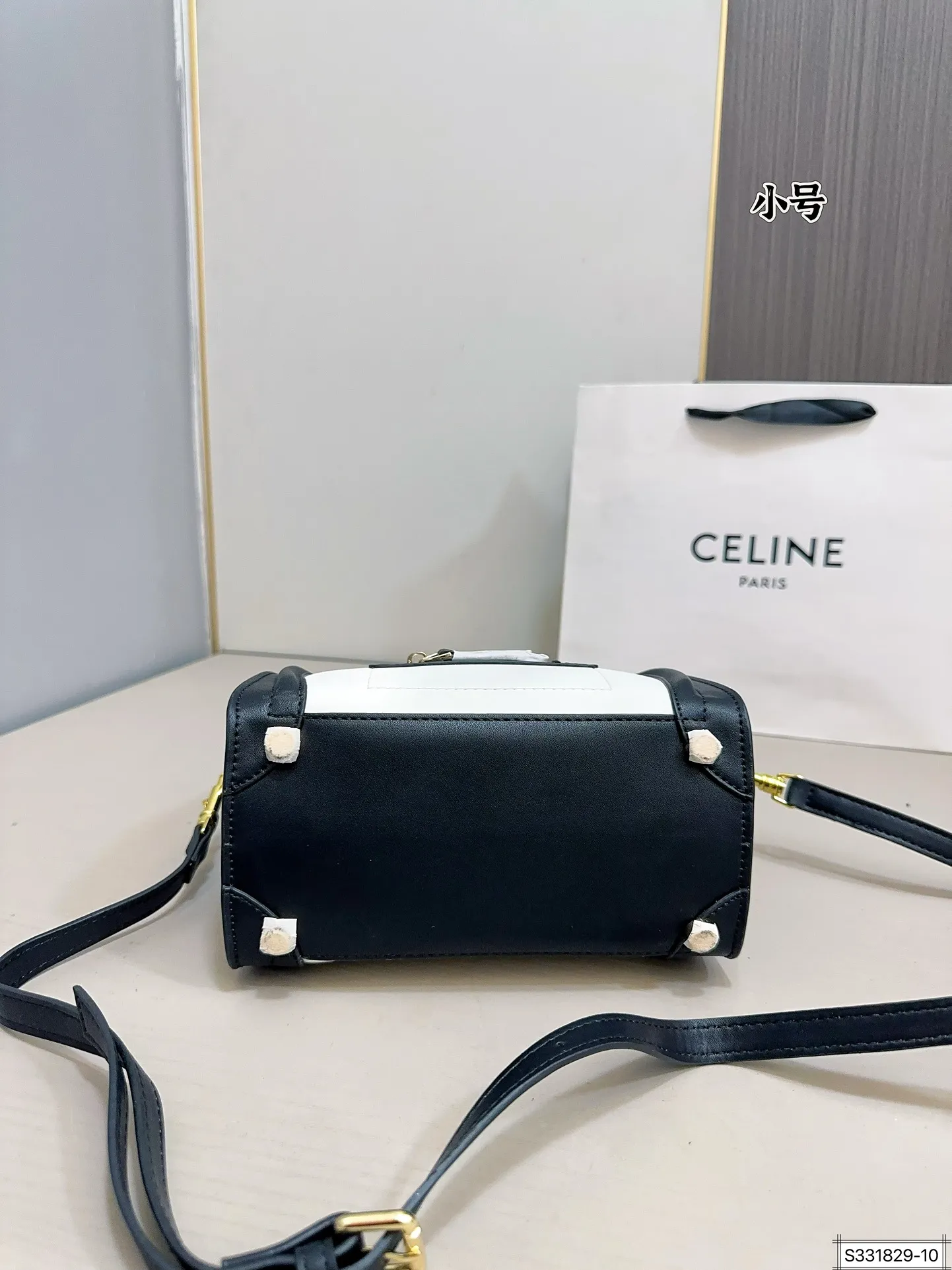 大号💰145⚠️尺寸27 27 小号💰135⚠️尺寸22 21 赛琳笑脸包 手感软糯 百搭休闲 可手拎 可斜挎 集美必备 简洁优雅