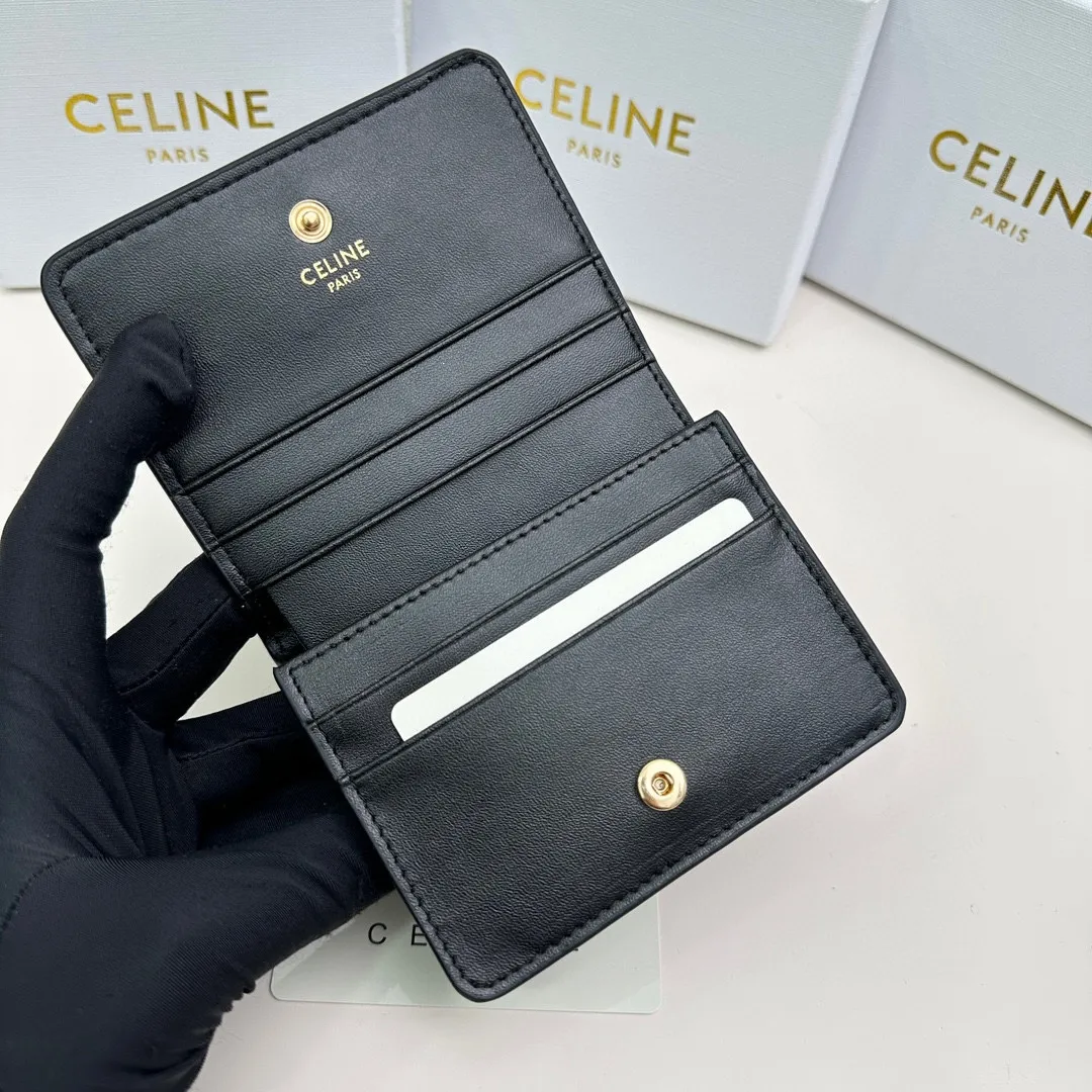 P85🎀Celine 3510🎀颜色 黑色 鹅黄 灰色 🎀尺寸：11*9*3🎀Celine官网最新款！短式钱包非常炫美的一个系列，专柜同步，采用头层牛皮，精致时尚！