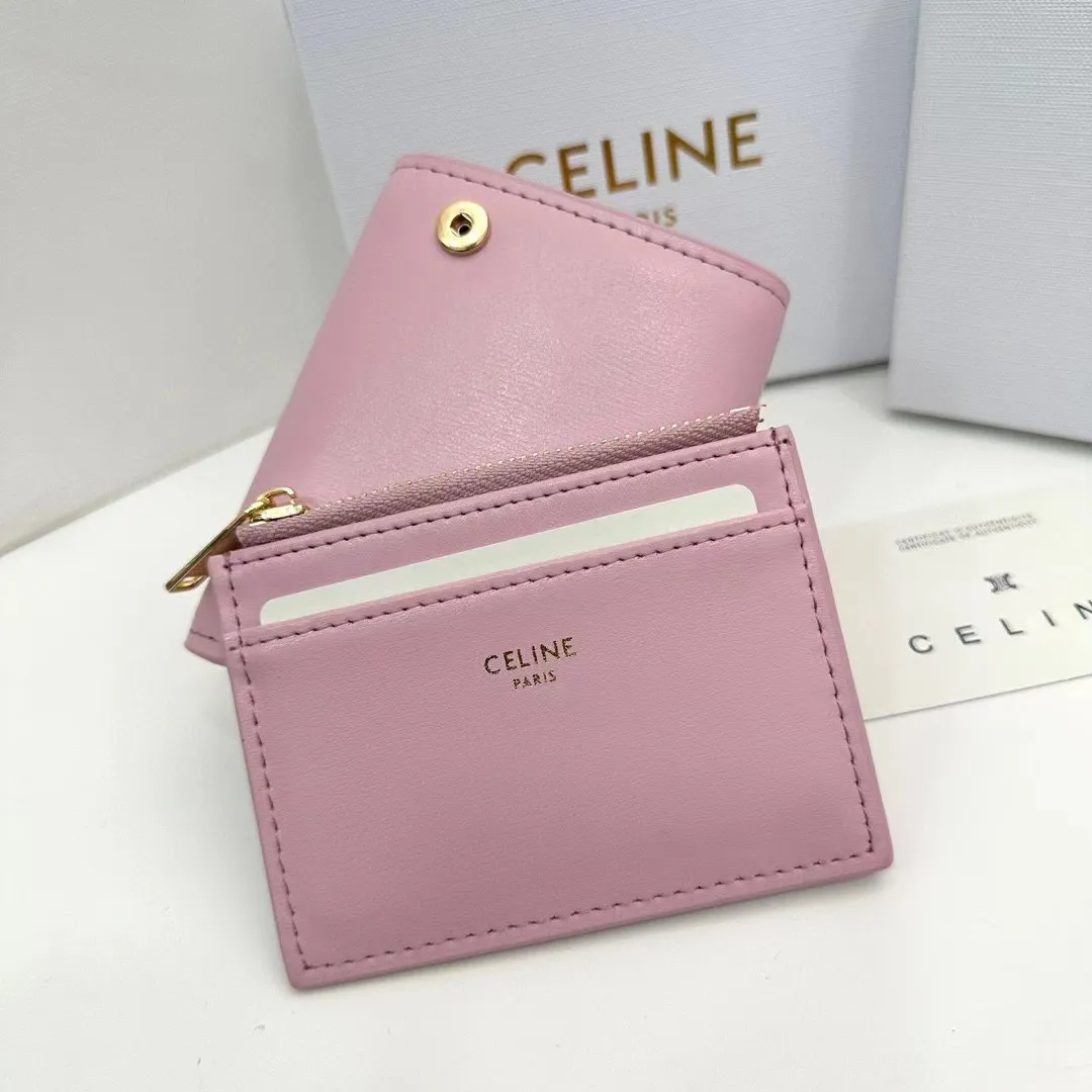 P95🎀🎀Celine 16332🎀颜色 蓝灰粉黄🎀尺寸 11*10*5 🎀新款凯旋门2 件套，Celine短式钱包非常炫美的一个系列，专柜同步，采用头层牛皮，精致时尚！