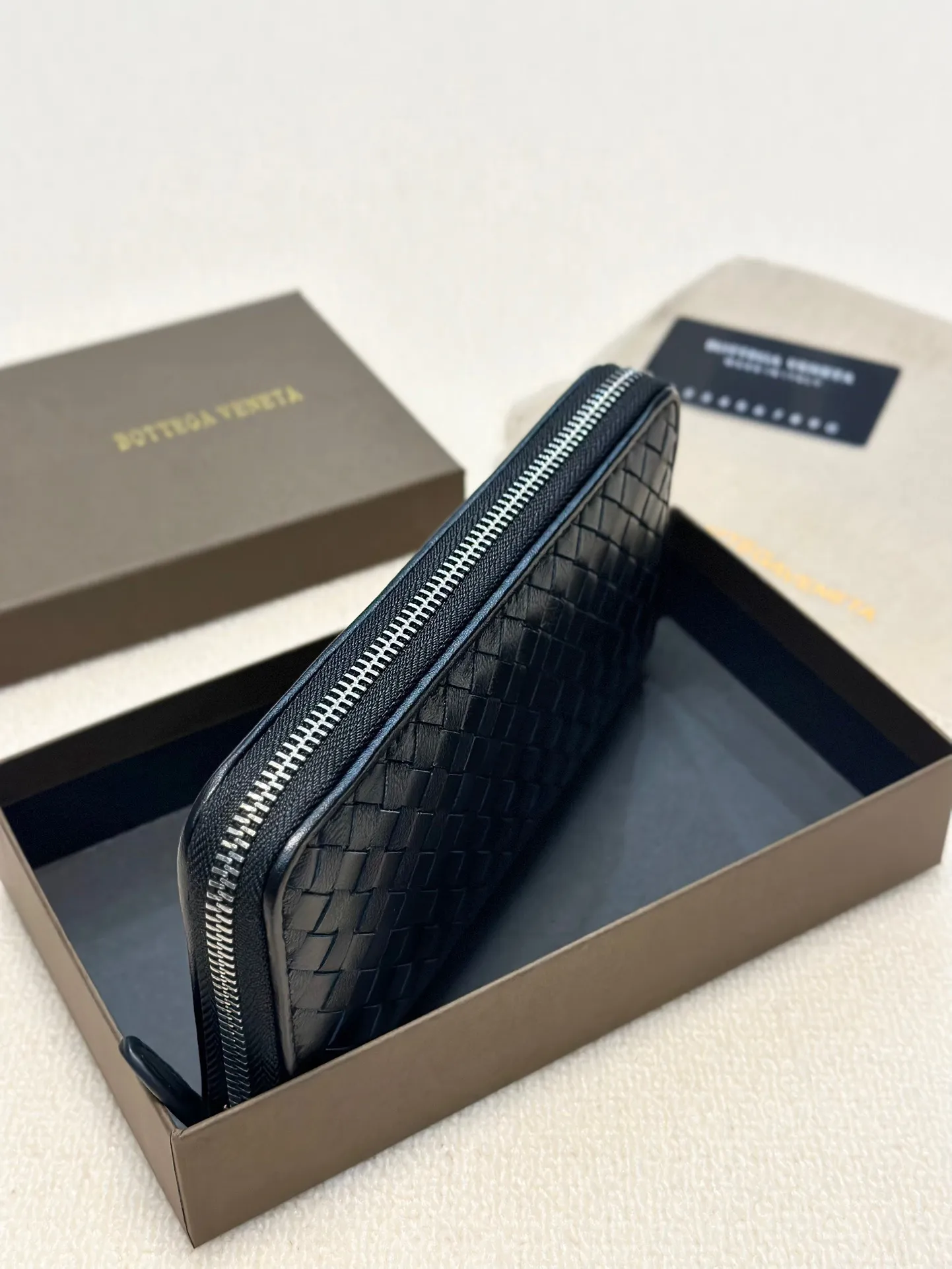 P95🎀颜色 黑🎀尺寸 20x10🎀Bv专柜款升级版🔥羊皮手感编织四季热卖款经典不过时👍超给力