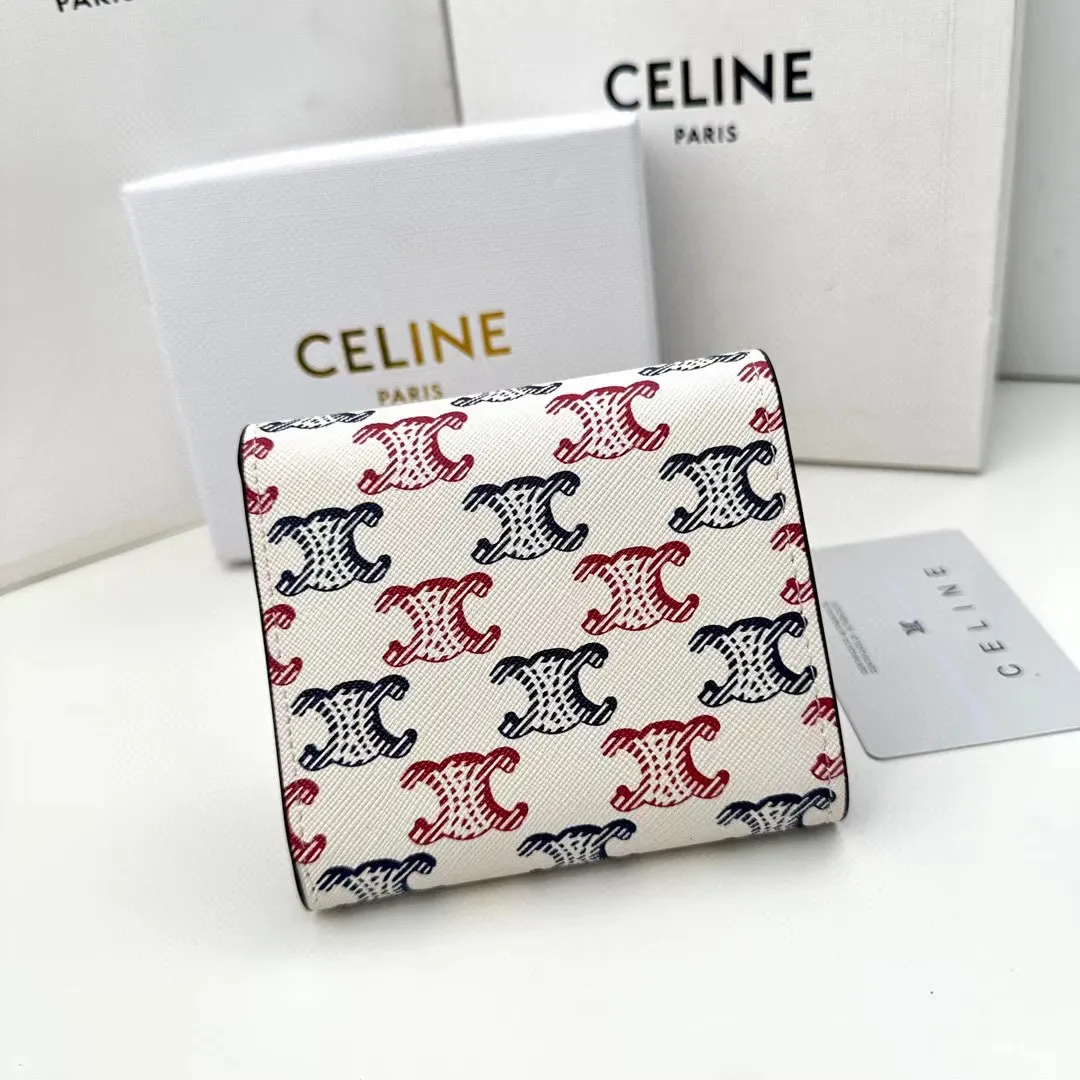 P95🎀🎀Celine 16337🎀颜色 红蓝印花🎀尺寸11*10*5🎀Celine短式钱包非常炫美的一个系列,专柜同步,采用头层牛皮,精致时尚!