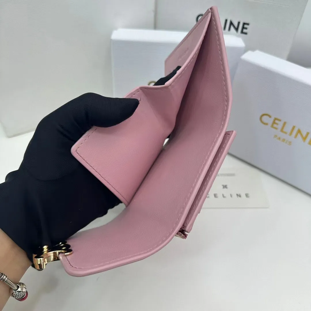 P95🎀🎀Celine 16332🎀颜色 蓝灰粉黄🎀尺寸 11*10*5 🎀新款凯旋门2 件套，Celine短式钱包非常炫美的一个系列，专柜同步，采用头层牛皮，精致时尚！