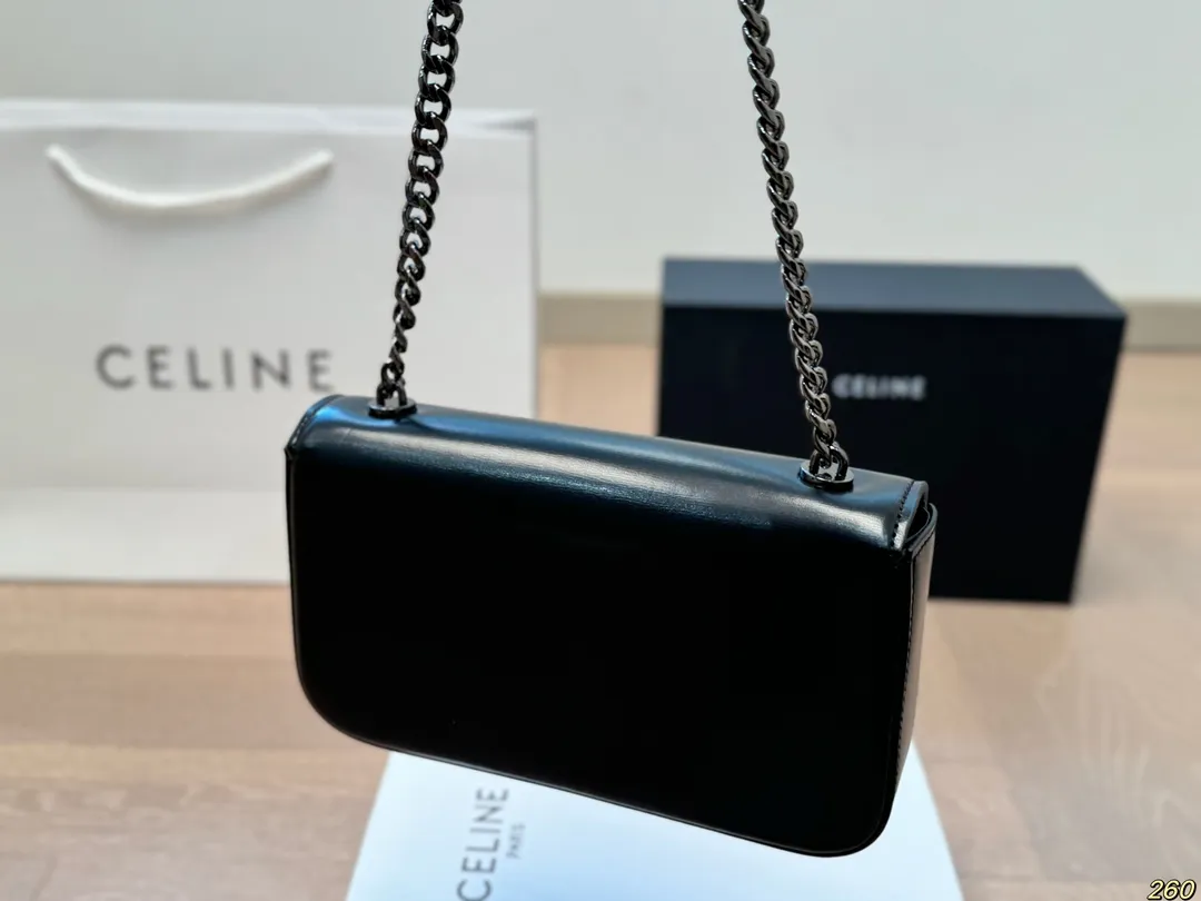 &yen;155折叠盒 赛琳 凯旋门腋下包 Celine满足日常所有需求 简直能装下整个世界 出门旅行非常方便 时髦感满满 尺寸20 11