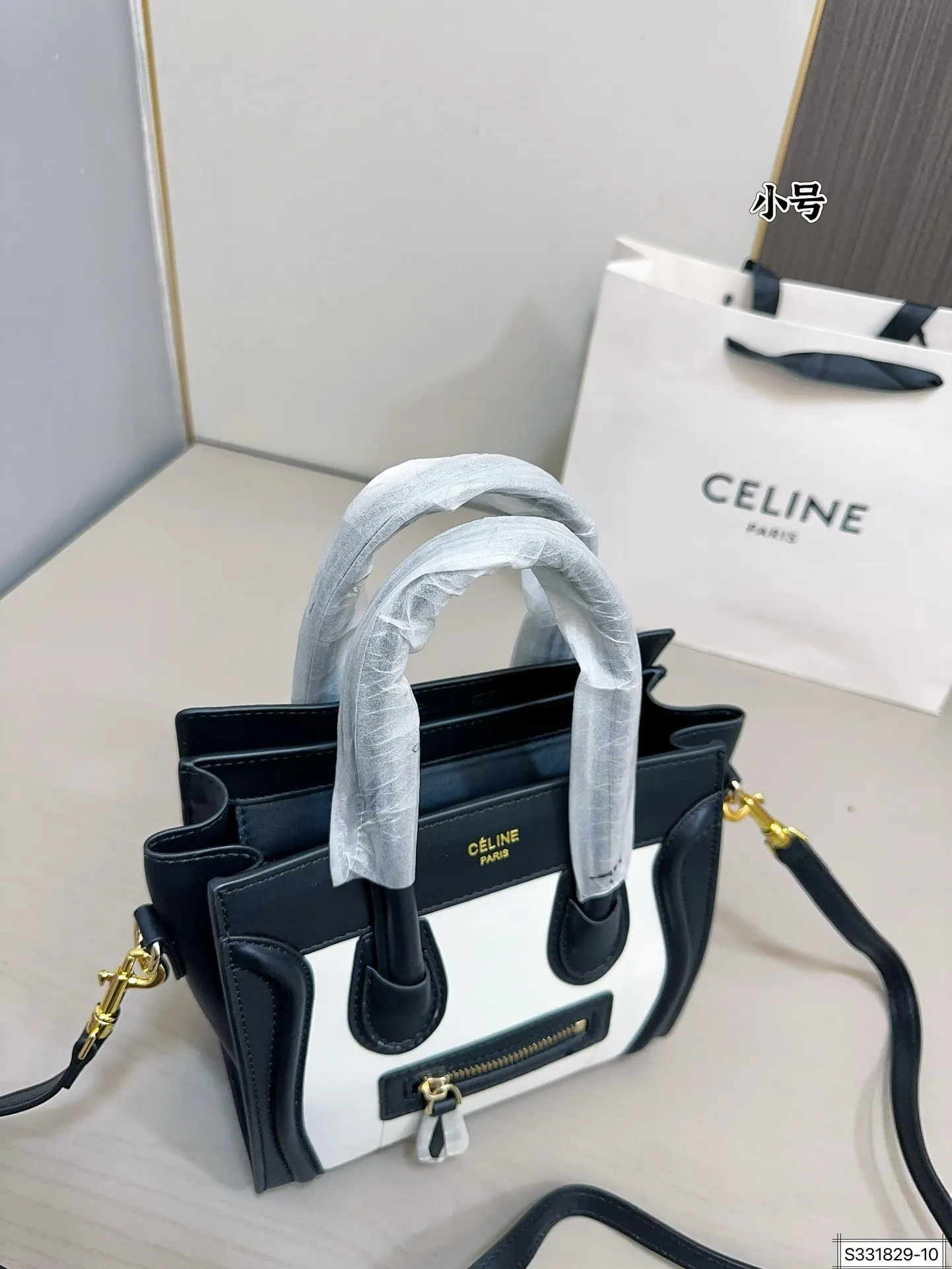 大号💰145⚠️尺寸27 27 小号💰135⚠️尺寸22 21 赛琳笑脸包 手感软糯 百搭休闲 可手拎 可斜挎 集美必备 简洁优雅