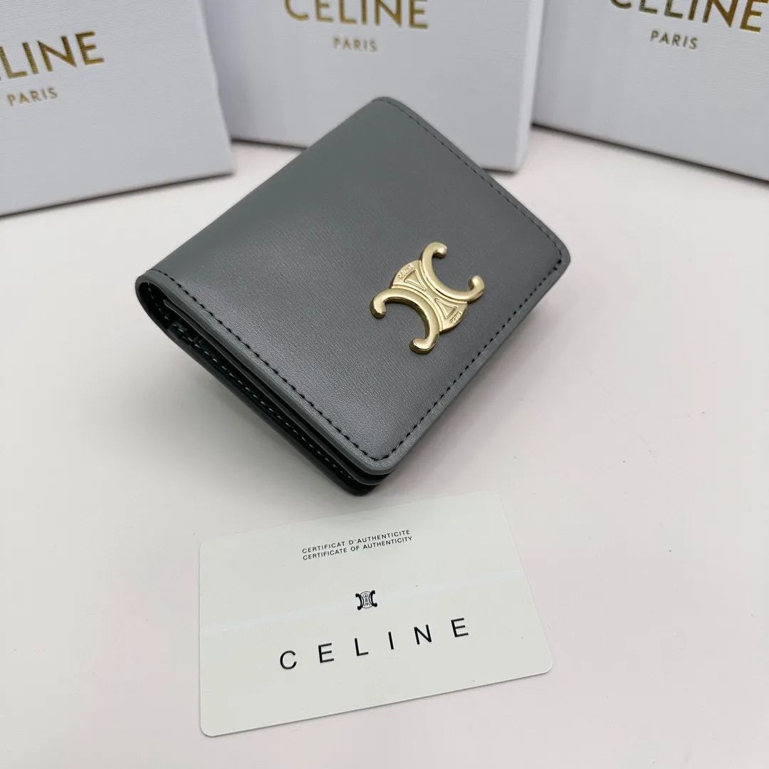 P85🎀Celine 3510🎀颜色 黑色 鹅黄 灰色 🎀尺寸：11*9*3🎀Celine官网最新款！短式钱包非常炫美的一个系列，专柜同步，采用头层牛皮，精致时尚！