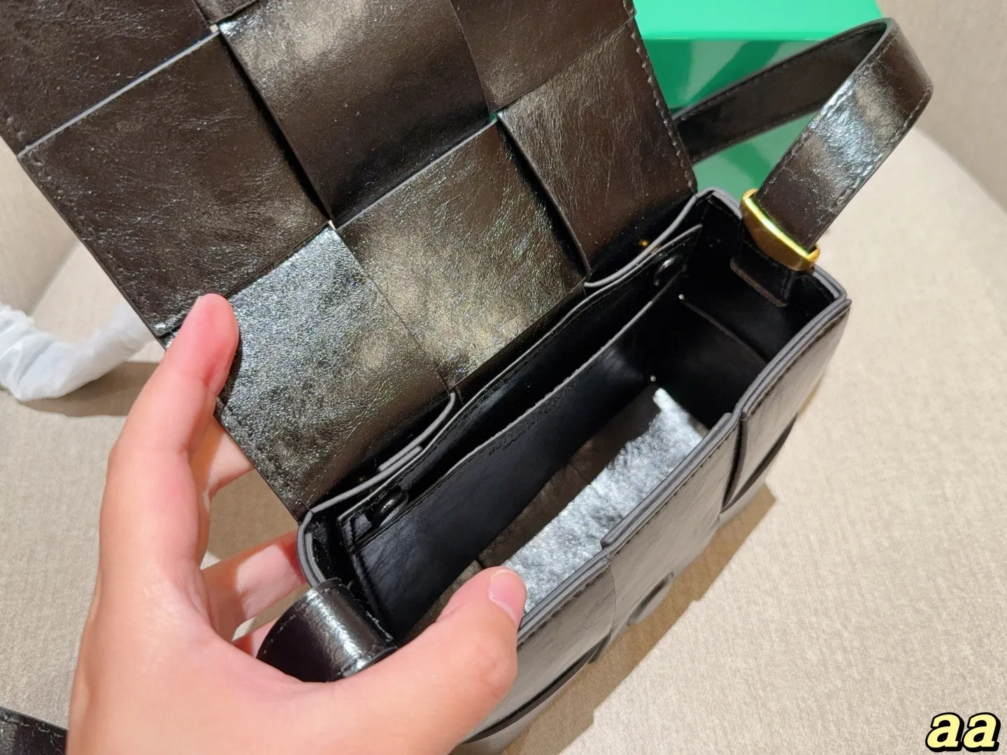 💰145 Bv蝶葆家 mini编织包6格小方包~单肩斜挎包~ 尺寸18×12×6 礼盒包装🎁