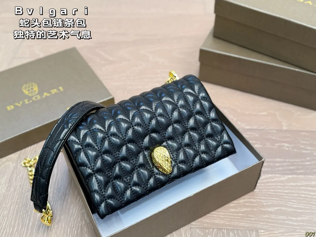 ¥135配盒 宝格丽 Bvlgari蛇头包 ⚠️顶级原单 不愧是开挂般的存在 包身轻便 百搭 给予满满的高级感 尺寸21 13