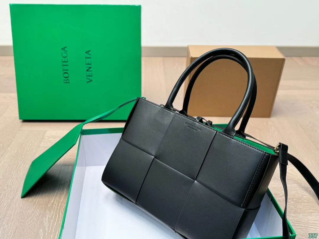 &yen;160配盒 BV编织托特包（撞色款） 经典百搭的包包 时尚休闲 上身绝美 集美必备 尺寸33 22