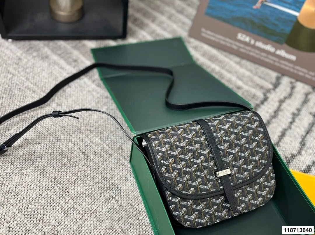 p180配盒 戈雅邮差包 属于这个季节的包 完美1:1定制 从头到尾全部都是客订哦! 尺寸:22*18cm