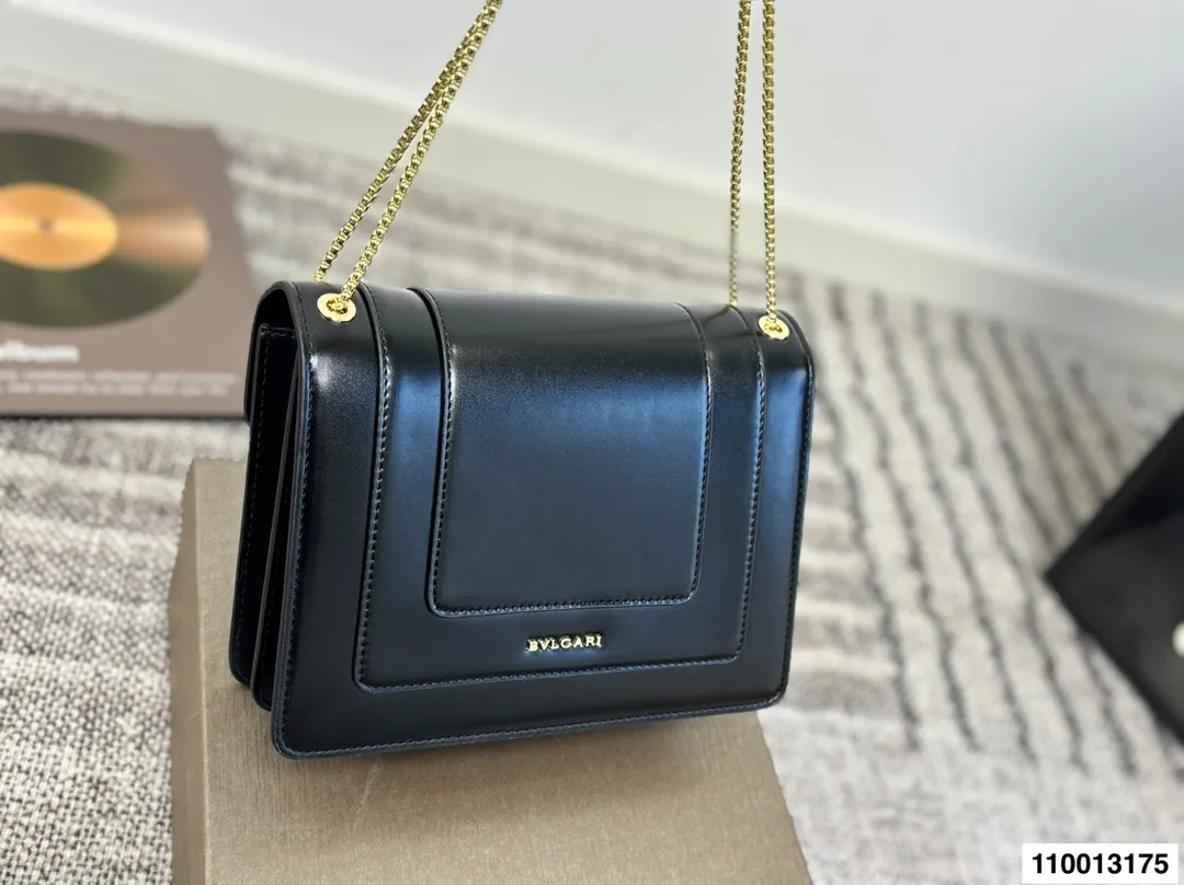 p135 配礼盒 宝格丽Bvlgari 神仙合作款 Ss25限定系列 撞色新款 原版珐琅蛇头 Woc风琴包 内里原版隔断 质量好到爆棚 尺寸22&times;13