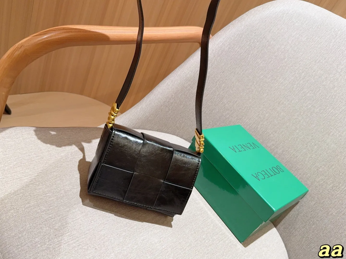 💰145 Bv蝶葆家 mini编织包6格小方包～单肩斜挎包～ 尺寸18&times;12&times;6 礼盒包装🎁