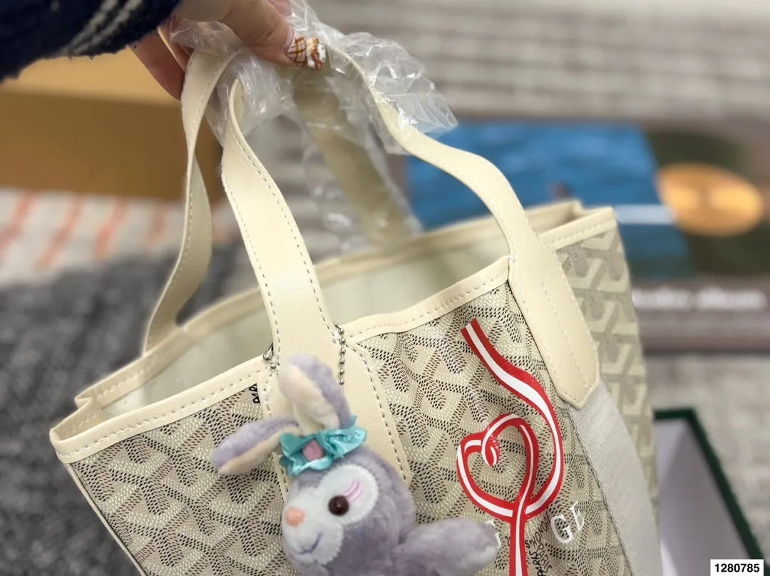 p95（挂件随机）无盒 goyard戈雅Belharra沙滩包｜度假凹造型必备神器值与实用并存，随手一拍就是ins风大片！尺寸17&times;22