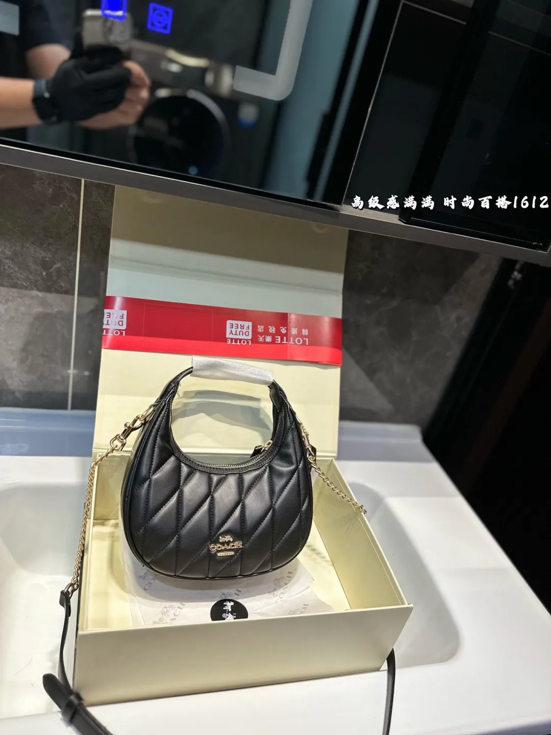 ❤️p155（礼盒包装）❤️ COACH蔻驰carmen腋下包 可以手提，配长肩带可以斜挎 经典也不容易过时 尺寸20&times;12