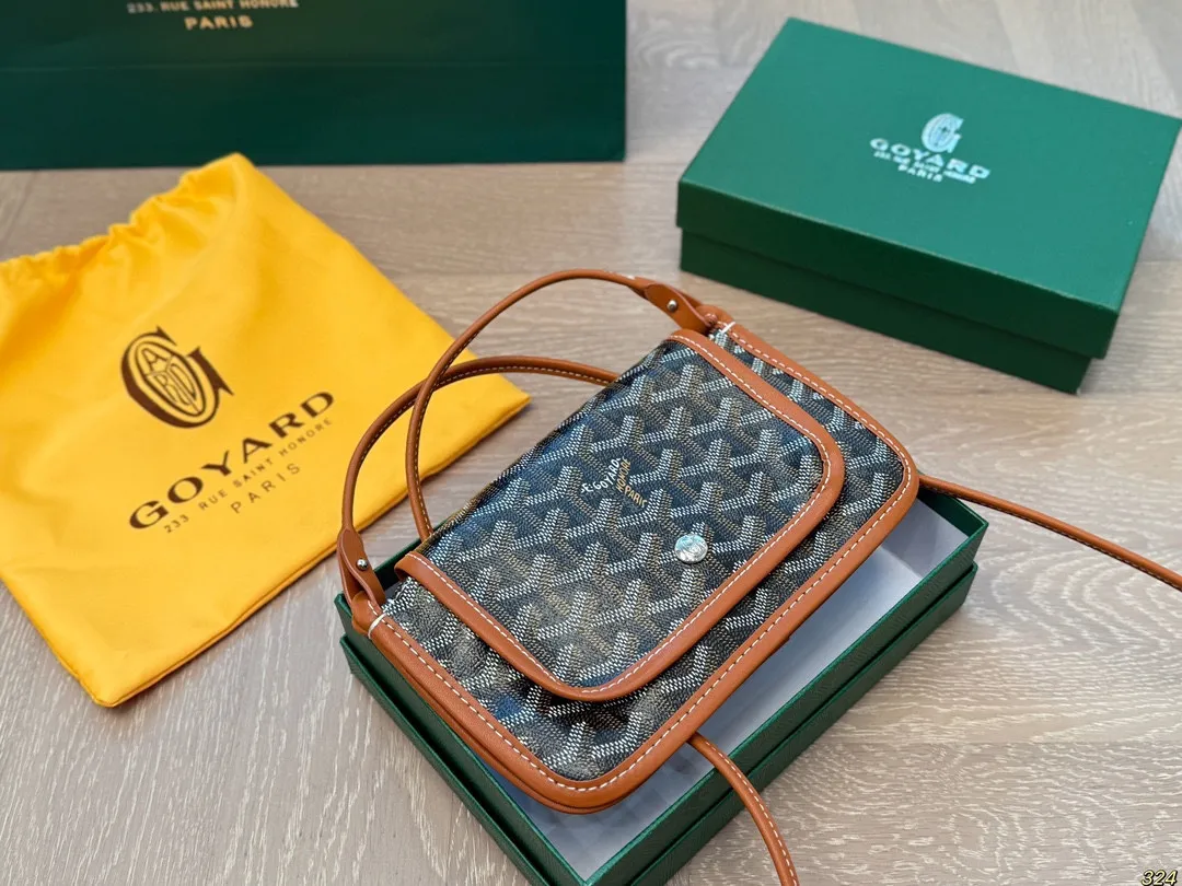 ¥120配盒 戈雅goyard woc小挎包 ootd夏日包包新包包包包我爱这个色 真的超级推荐goyard的包包时髦又实用好多款我都入了不同颜色可见我是真爱 尺寸20 12