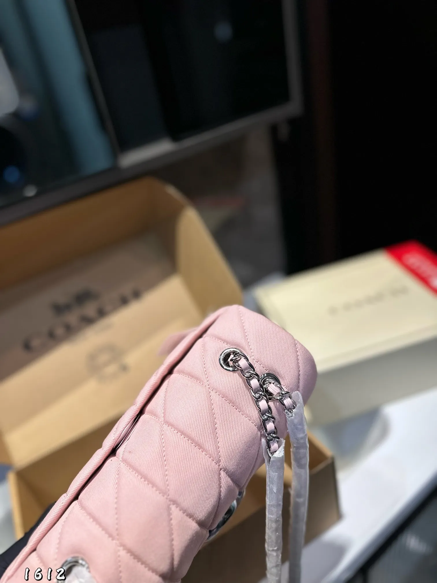 ❤️p195p185❤️ 蔻驰 COACH 新品云朵soft Tabby 酒神 经典永不过时的款式哦!顶级做工!面料采用进口牛仔面料!顶级五金!堪比专柜品质!绝对高端货 尺寸:25*9*18/20*7*10cm