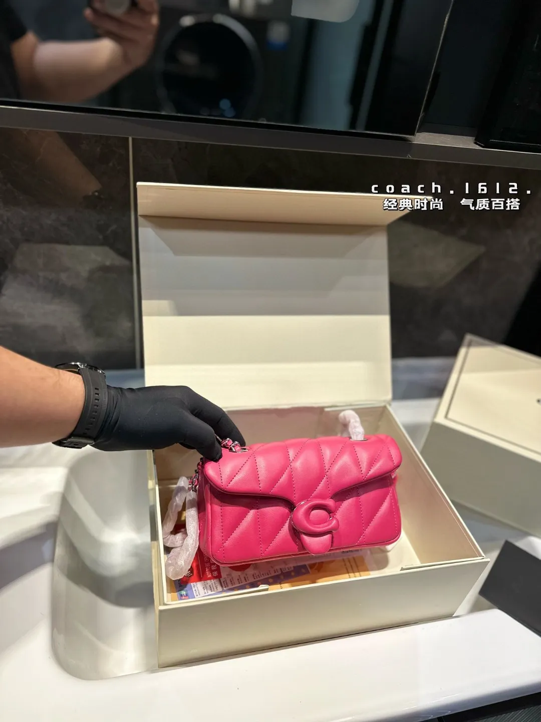 ❤️p185/p170(礼盒包装)❤️ 蔻驰 tabby链条包 百搭经典 精致的一只 真的超级无敌巨可爱 仙气满满 小姐姐日常必入款尺寸26cm/20cm