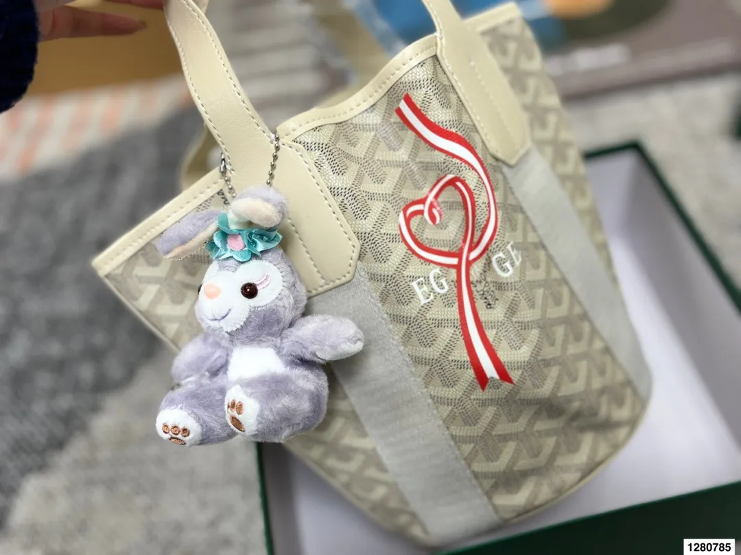 p95(挂件随机)无盒 goyard戈雅Belharra沙滩包|度假凹造型必备神器值与实用并存,随手一拍就是ins风大片!尺寸17×22