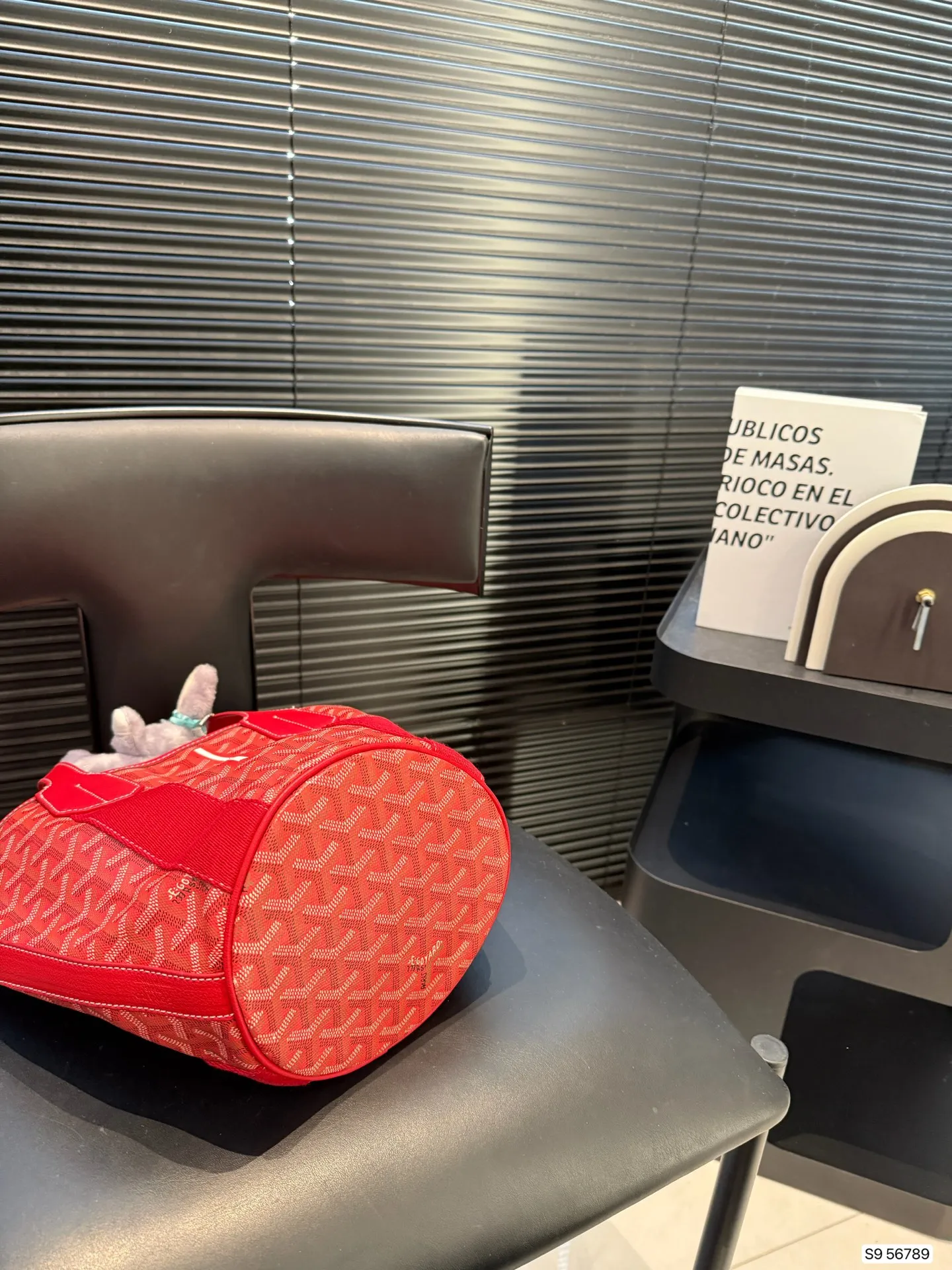 P95 戈雅菜篮子 戈雅购物袋🛍️ 属于这个季节的迷你购物袋 Goyard狗牙限定 实物真的很有质感， 新年本命包！ 尺寸：16 22 货号56789