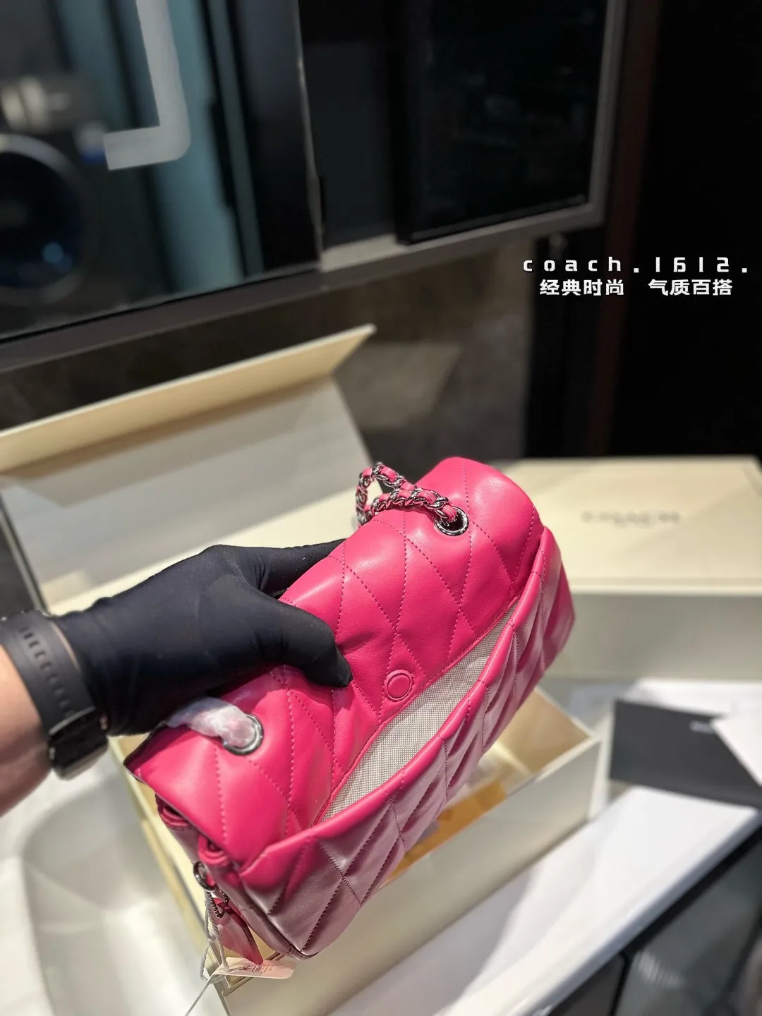 ❤️p185/p170(礼盒包装)❤️ 蔻驰 tabby链条包 百搭经典 精致的一只 真的超级无敌巨可爱 仙气满满 小姐姐日常必入款尺寸26cm/20cm