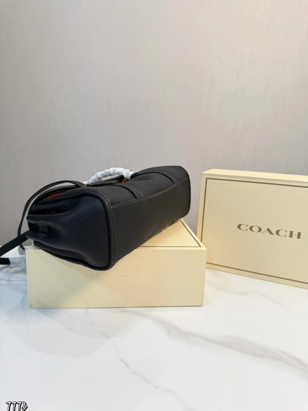 ❤️P170(礼盒包装)❤️ 蔻驰Coach一月新款好喜欢好喜欢 COACH BRIDGET翻盖单肩包 尺寸31 16