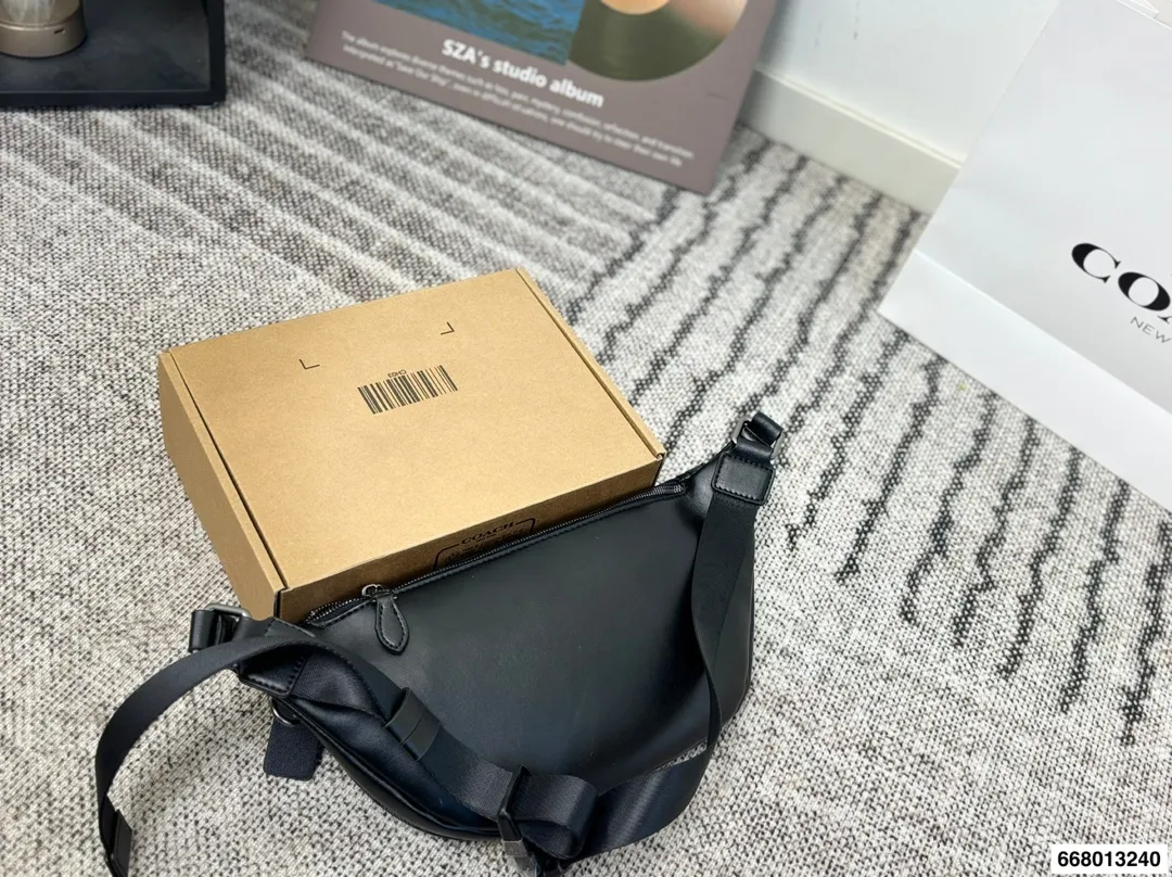 p140 包包推荐| COACH WARREN男士腰包这款男腰包真的是YYDS 潮男怎么搭都非常好看! LV同款但价格超级平价! 尺寸30.16