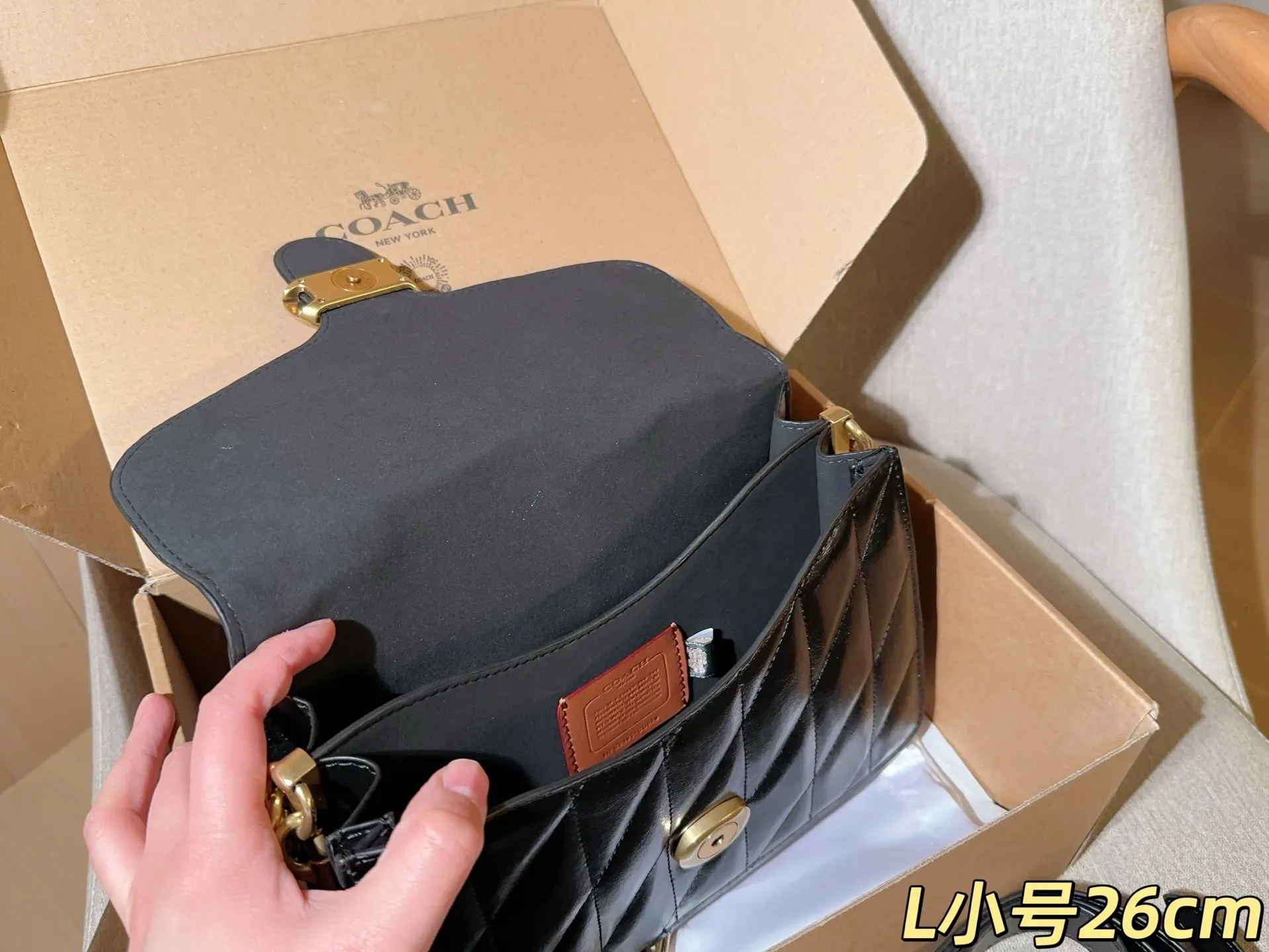 💰215 小号 蔻驰coach 新品油蜡皮chain tabby26酒神包 尺寸26cm 礼盒包装🎁