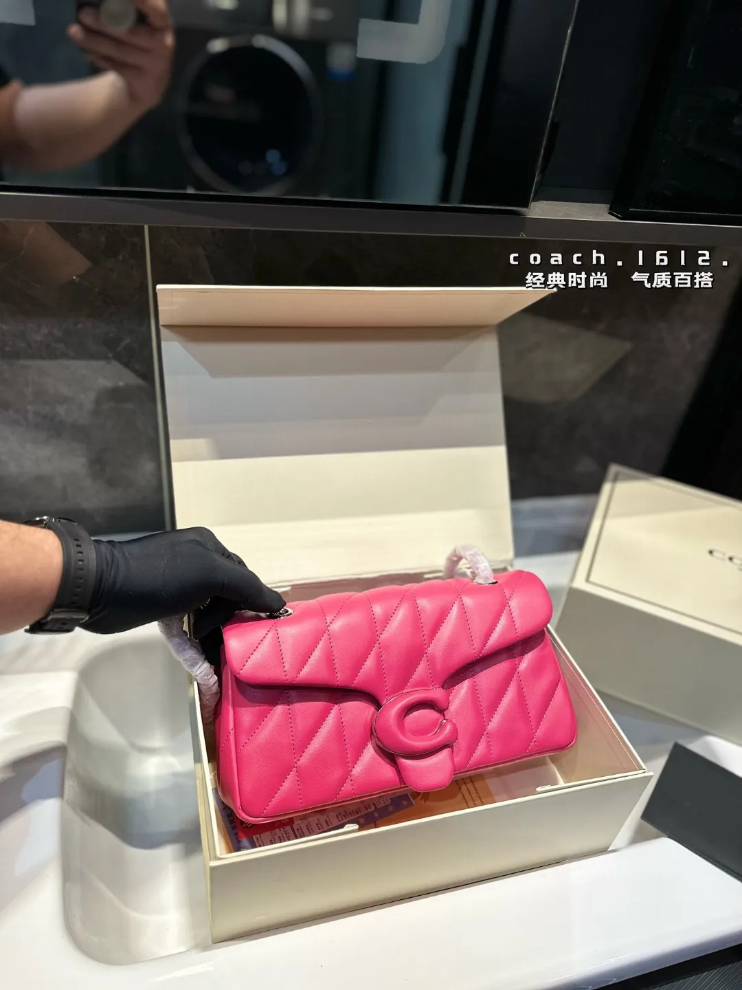 ❤️p185/p170（礼盒包装）❤️ 蔻驰 tabby链条包 百搭经典 精致的一只 真的超级无敌巨可爱 仙气满满 小姐姐日常必入款尺寸26cm/20cm