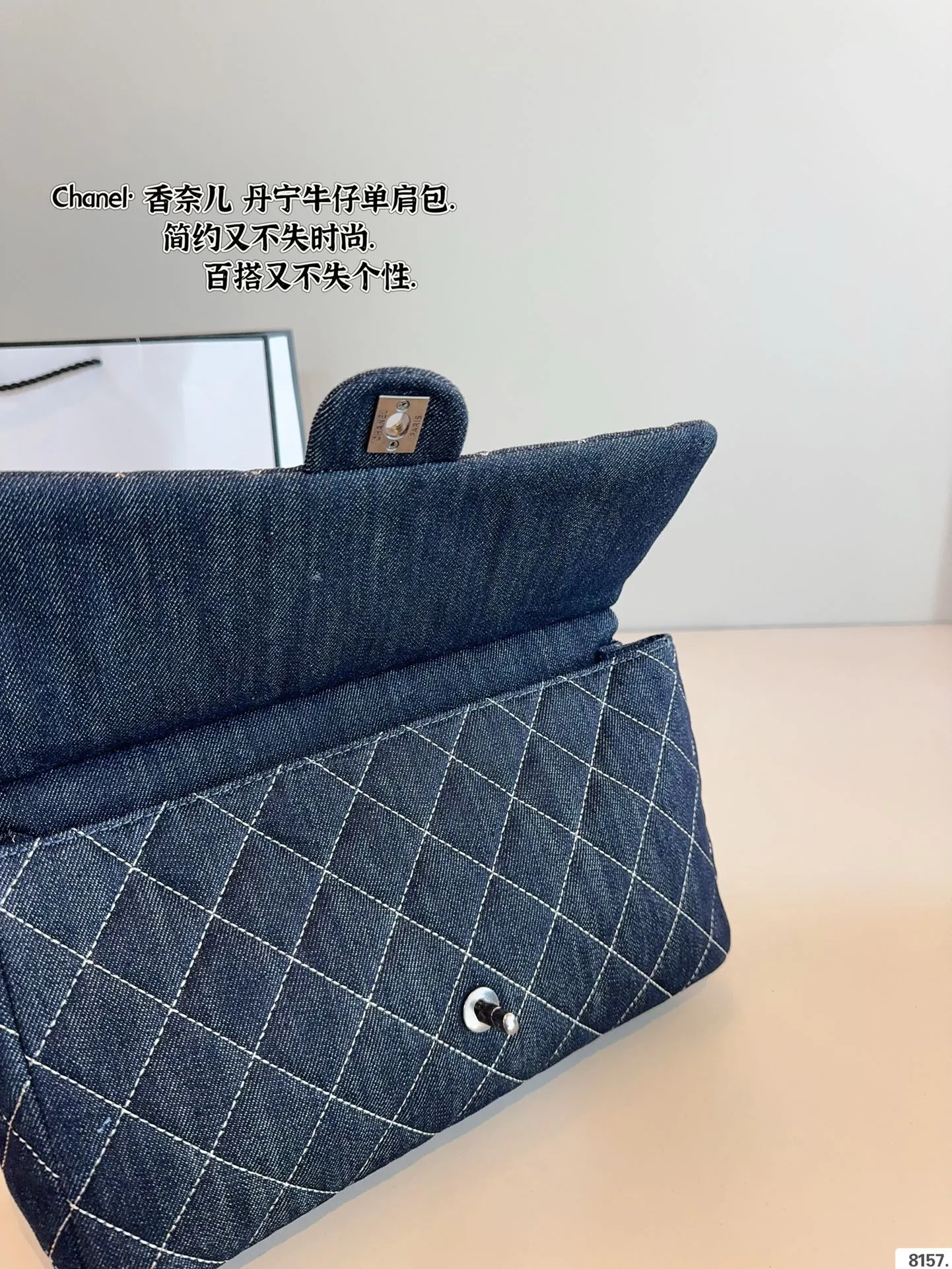 P200 香奈儿 丹宁 单肩包. 又甜又酷 一整个爱住 百搭时尚 颜值超高 是每个潮酷女孩必入单品尺寸:31*7*22cm