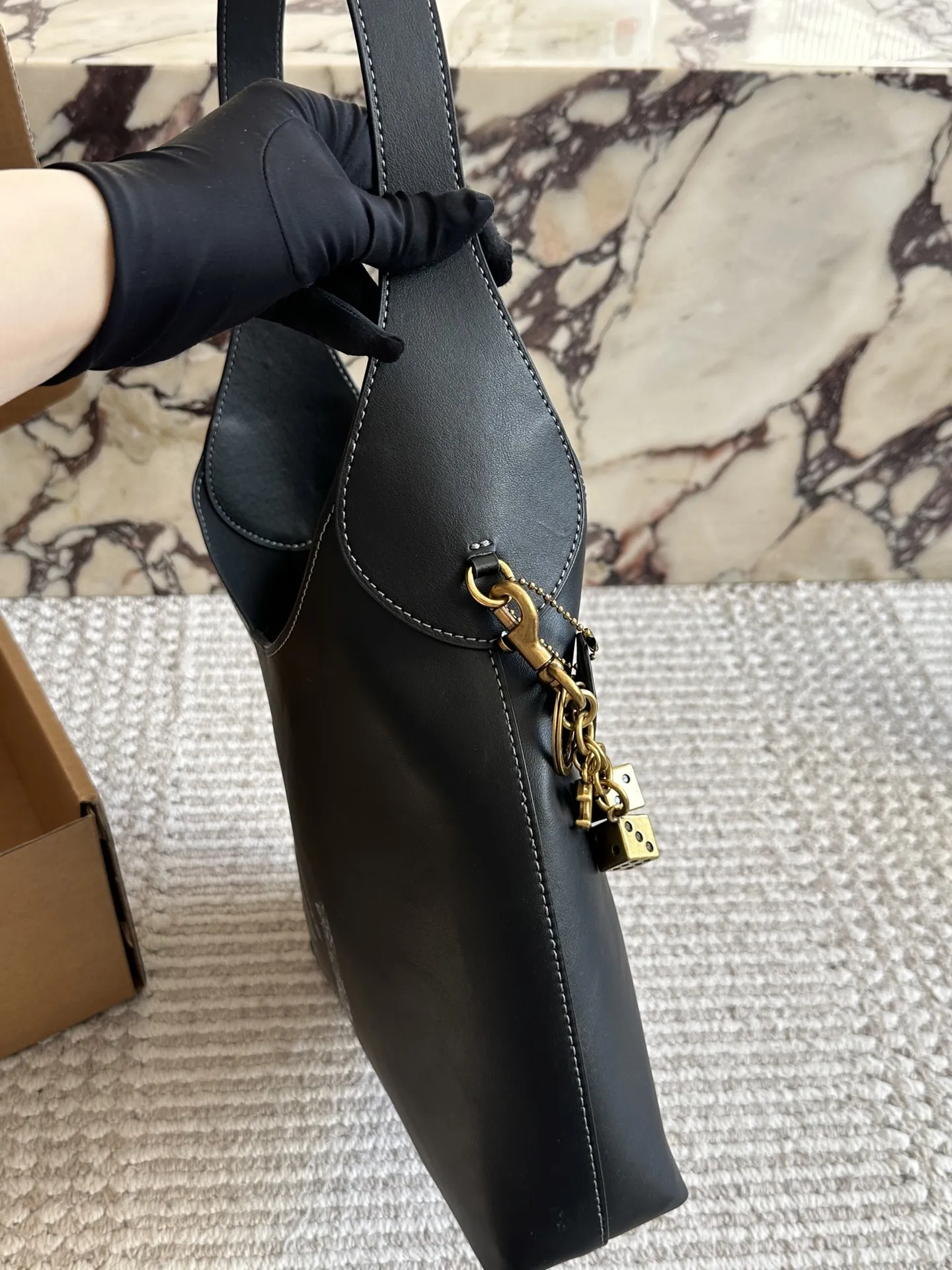 💰165 配盒 size:28 22cm coach 新款流浪包真的绝美 随性慵懒轻松拿捏 都可以随意百搭