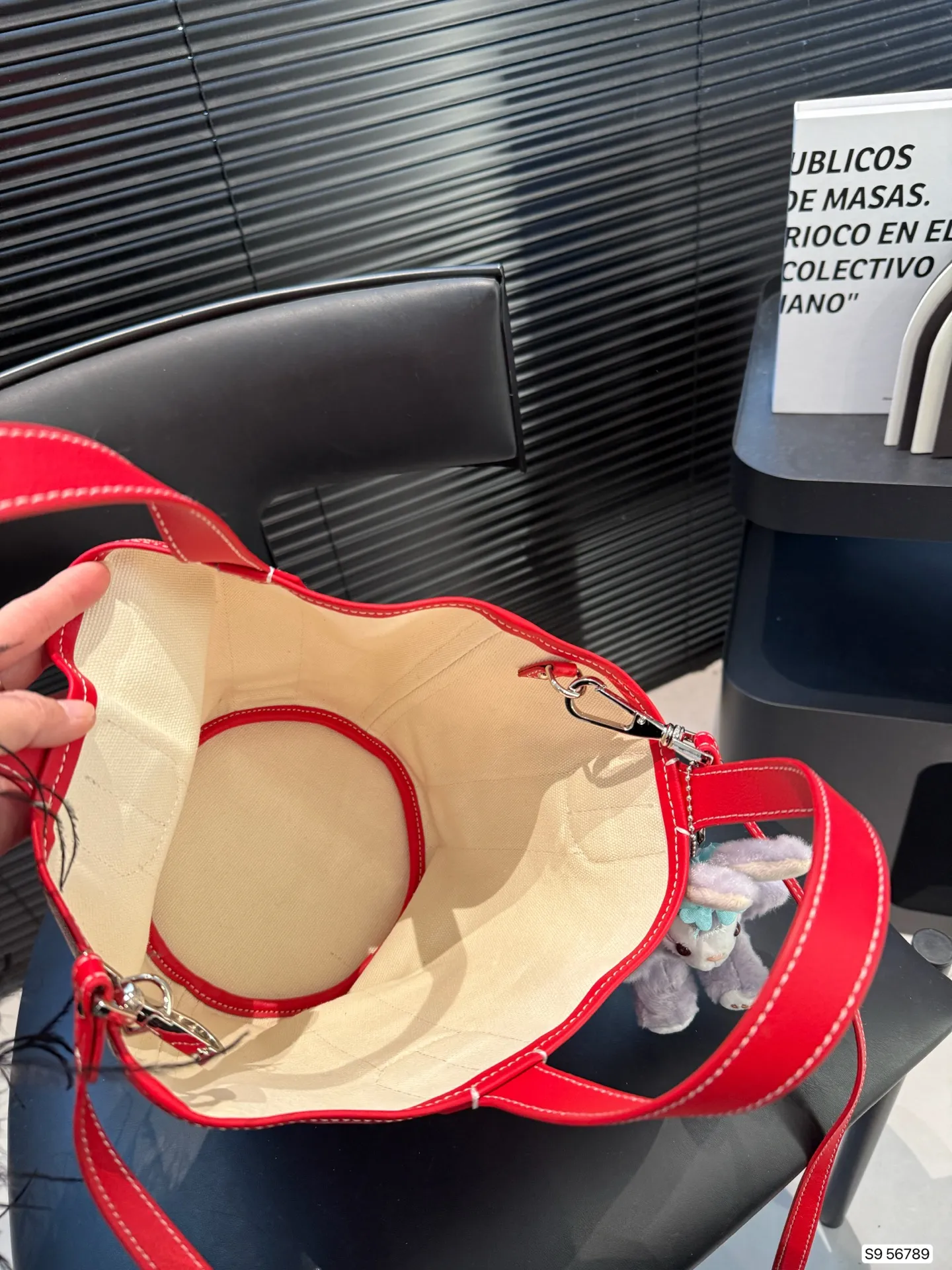 P95 戈雅菜篮子 戈雅购物袋🛍️ 属于这个季节的迷你购物袋 Goyard狗牙限定 实物真的很有质感， 新年本命包！ 尺寸：16 22 货号56789