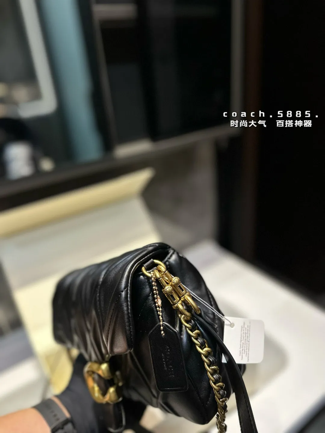 ❤️p200（礼盒包装）❤️ 蔻驰｜COACH8月黑色方胖子｜coach Tabby蔻驰｜COACH 8月新款黑色方胖子｜Square Tabby黑色方胖子来咯 链条拼接皮质是腋下肩带复古水洗羊皮，自重轻便，随意搭配 尺寸20*16