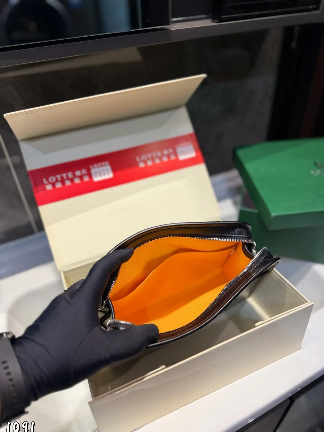 ❤️P125(礼盒包装)❤️ 戈雅 GOYARD 手包男生女生🉑️用!上身效果绝绝子~日常非常好搭配哦~男生女生都可以入手!尺寸:25 19