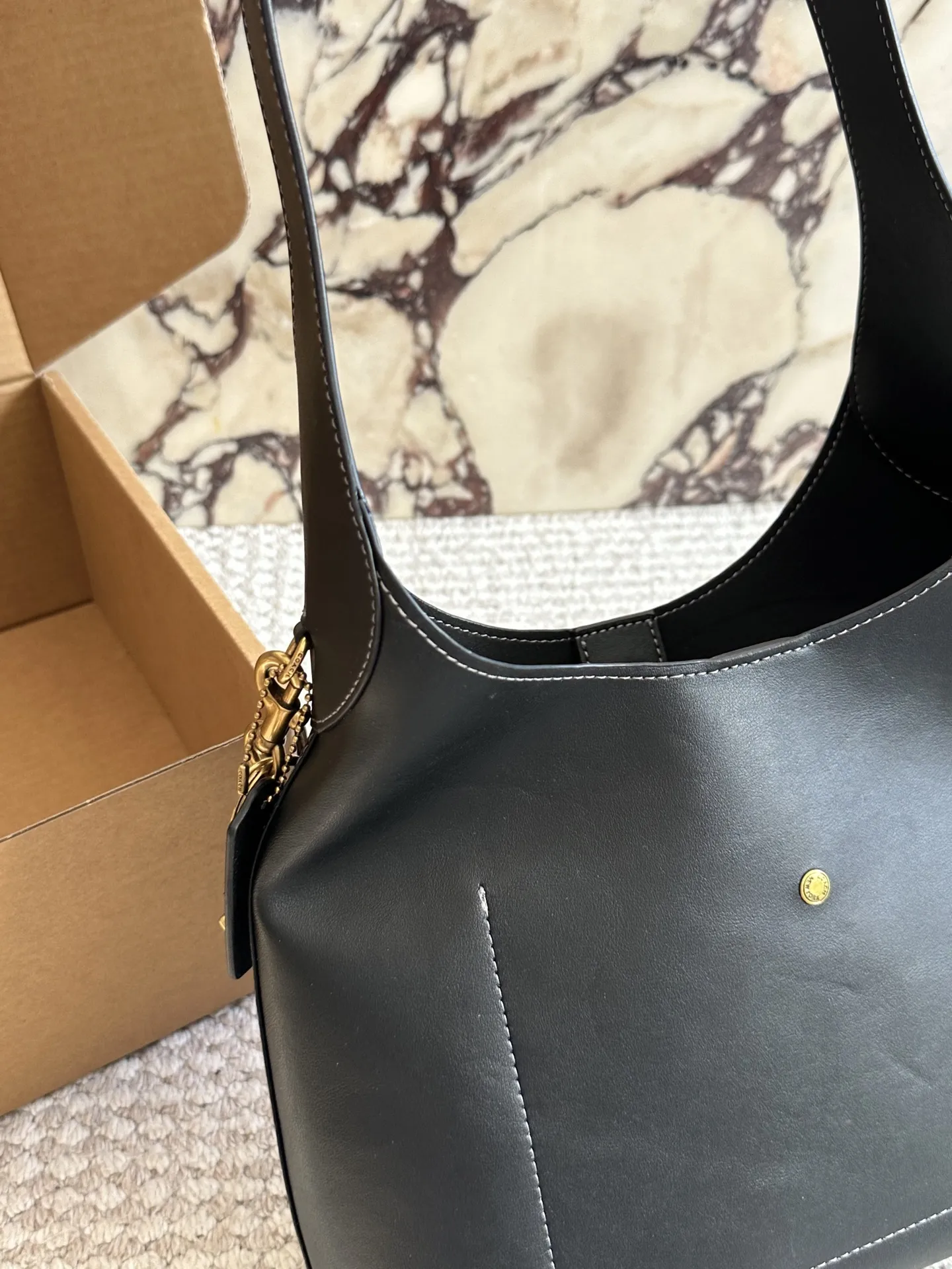 💰165 配盒 size:28 22cm coach 新款流浪包真的绝美 随性慵懒轻松拿捏 都可以随意百搭