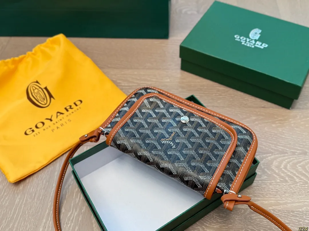 ¥120配盒 戈雅goyard woc小挎包 ootd夏日包包新包包包包我爱这个色 真的超级推荐goyard的包包时髦又实用好多款我都入了不同颜色可见我是真爱 尺寸20 12