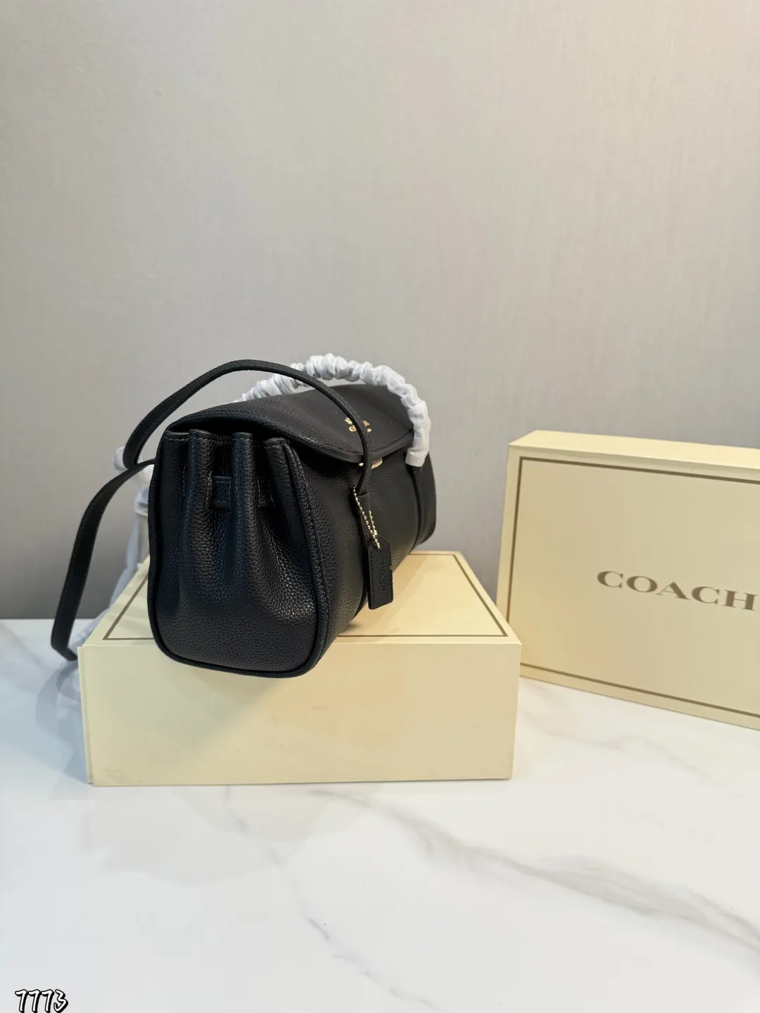 ❤️P170（礼盒包装）❤️ 蔻驰Coach一月新款好喜欢好喜欢 COACH BRIDGET翻盖单肩包 尺寸31 16