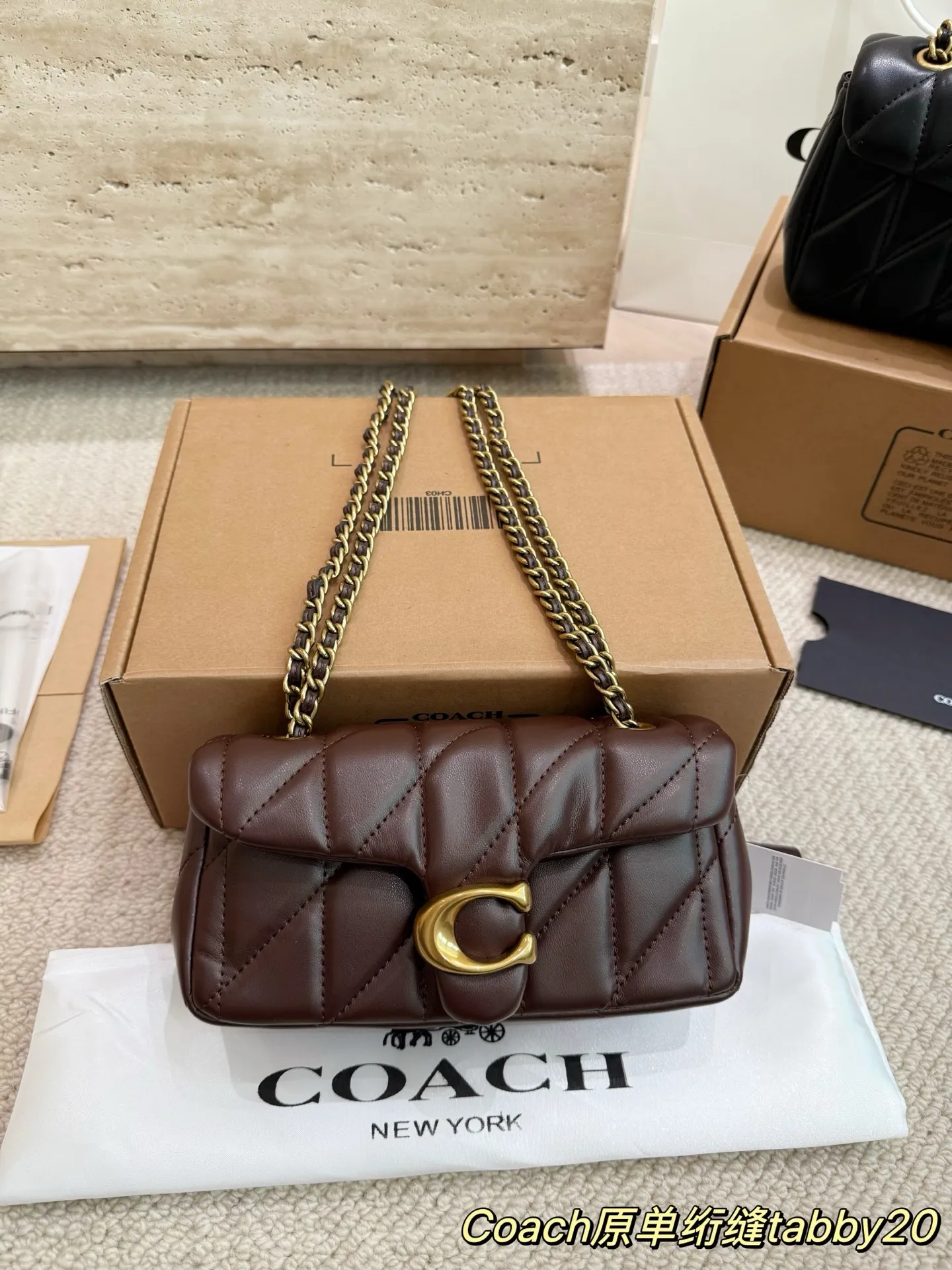 P190 原版品质 小号尺寸20.9配礼盒🎁 蔻驰酒神新品 Quilted Tabby 链条版 Tabby 这你能忍住?? 满满的小细节