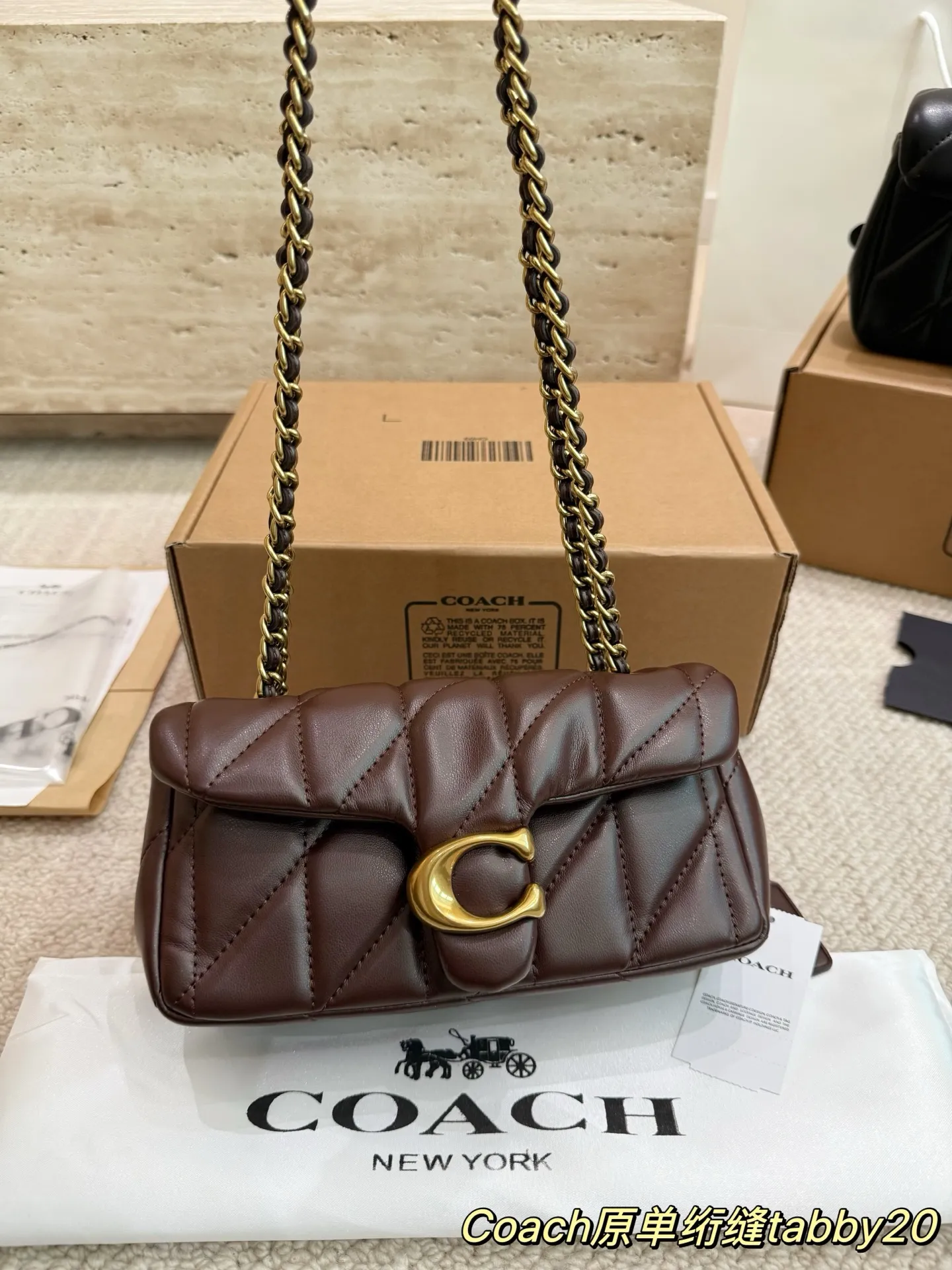 P190 原版品质 小号尺寸20.9配礼盒🎁 蔻驰酒神新品 Quilted Tabby 链条版 Tabby 这你能忍住?? 满满的小细节