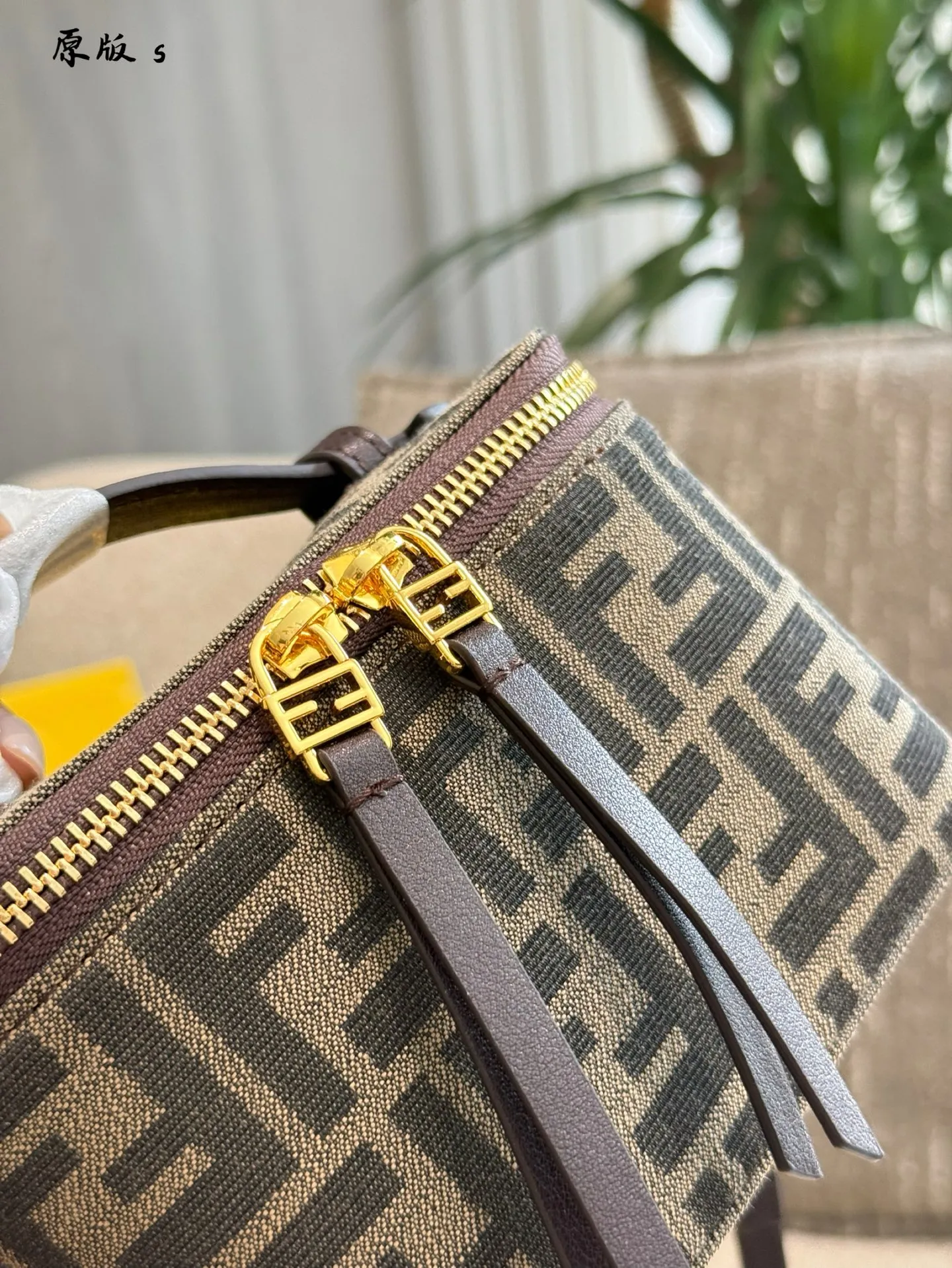 p165 Fendi|超好看、超精致小盒子包 16cm配盒子