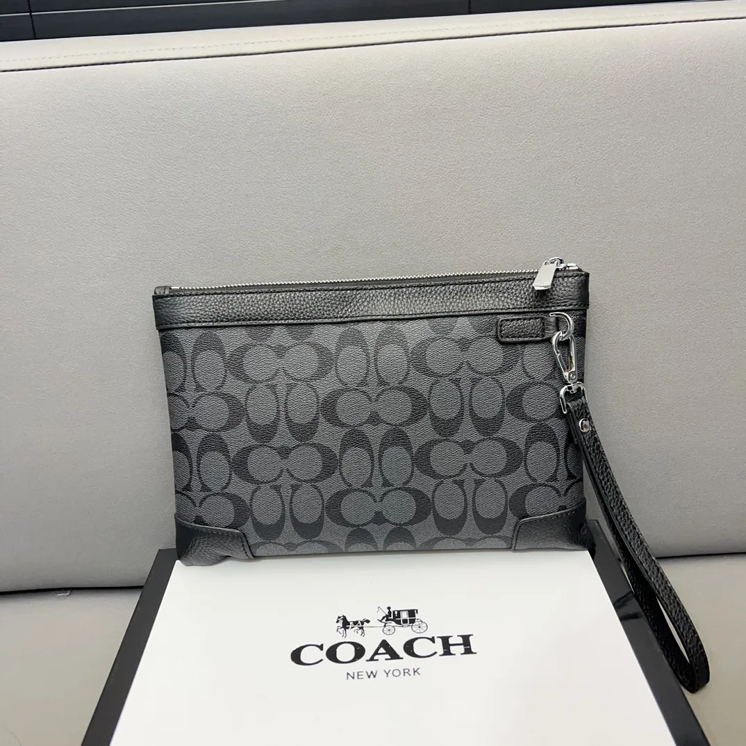 P100 Coach 蔻驰 印花小牛皮手拿包 卡包钱包多功能男包 采用精湛镶嵌细工,实物拍摄 原厂原版面料 配送礼盒 26 x 16 cm。