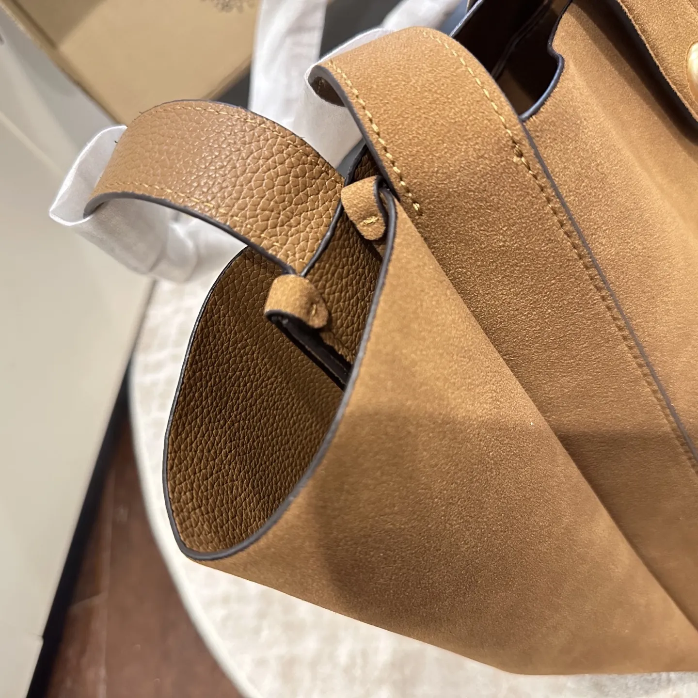 p160 全套包装 尺寸 28cm COACH新款NHadley美哭啦 COACH十月新款Hadley crossbody 可调节拼接肩带设计可腋下可斜挎 麂皮材质氛围感一整个电 真的不要太美