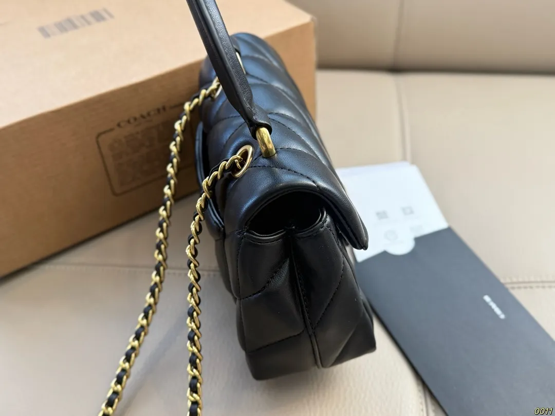 ¥150飞机盒 蔻驰COACH方胖子 coach Tabby 自重轻便,随意搭配 尺寸18 13