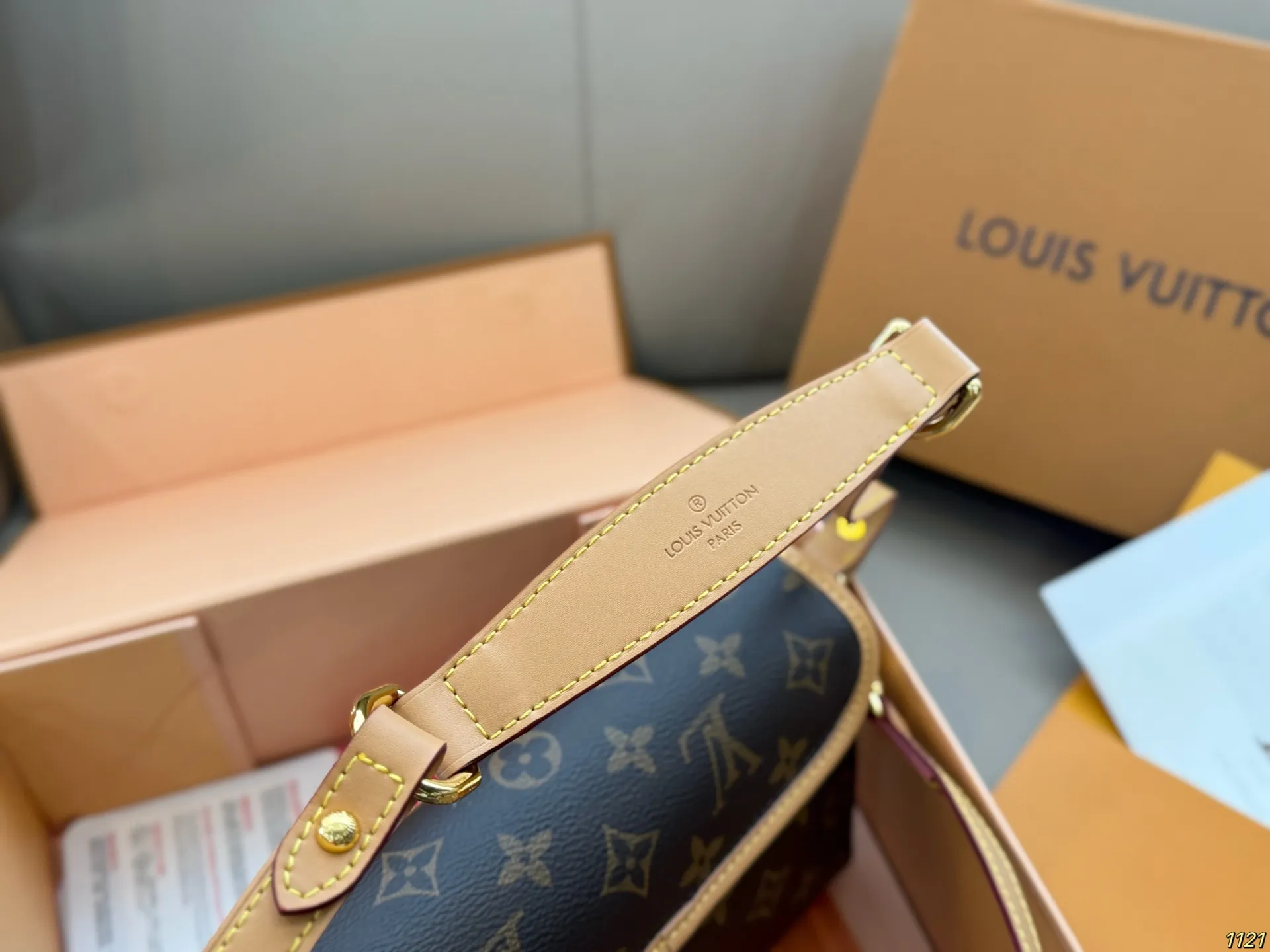 原版复刻&yen;145飞机盒 蜜蜡黄皮LV中古金豆包腋下包 小巧可爱的容貌却不影响它的容量 颜值绝绝王炸款 💥 尺寸22 13