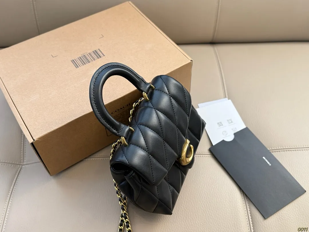 ¥150飞机盒 蔻驰COACH方胖子 coach Tabby 自重轻便,随意搭配 尺寸18 13