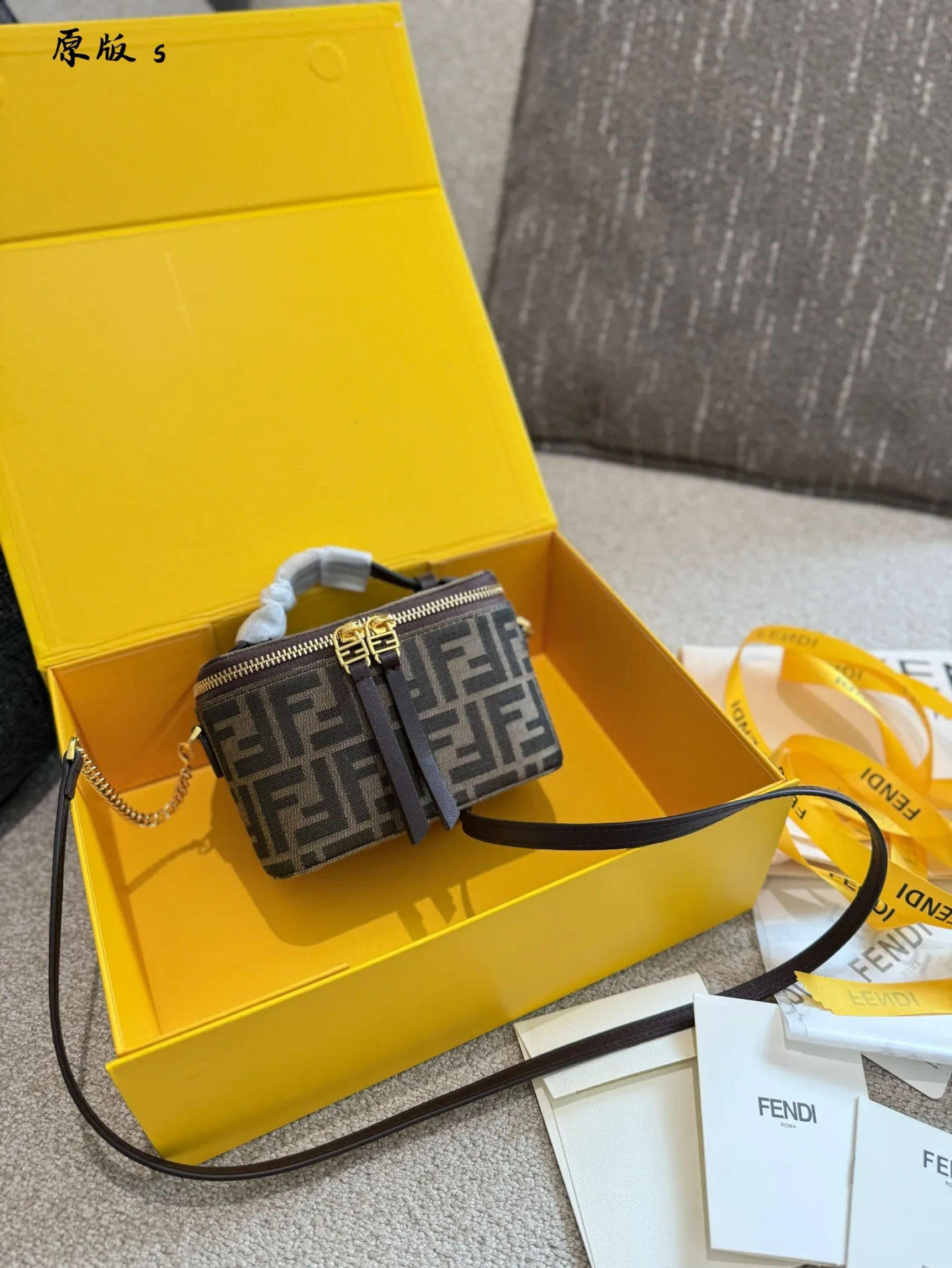 p165 Fendi|超好看、超精致小盒子包 16cm配盒子