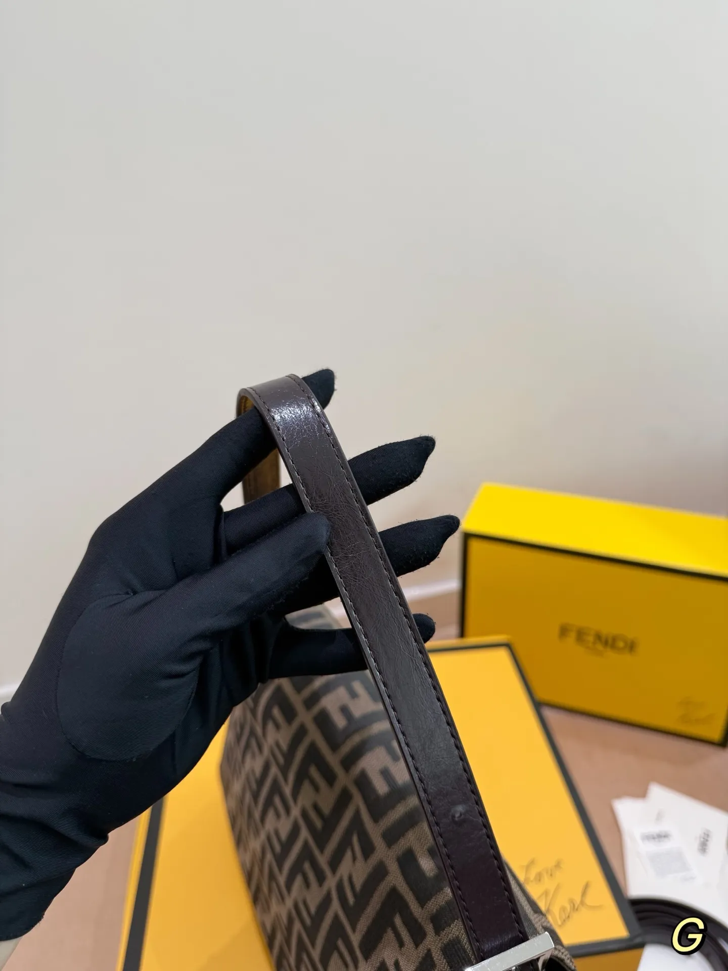 P175 原单 Fendi芬迪大法棍 实在太好看啦 手提斜挎都好看 配折叠礼盒🎁尺寸15.18