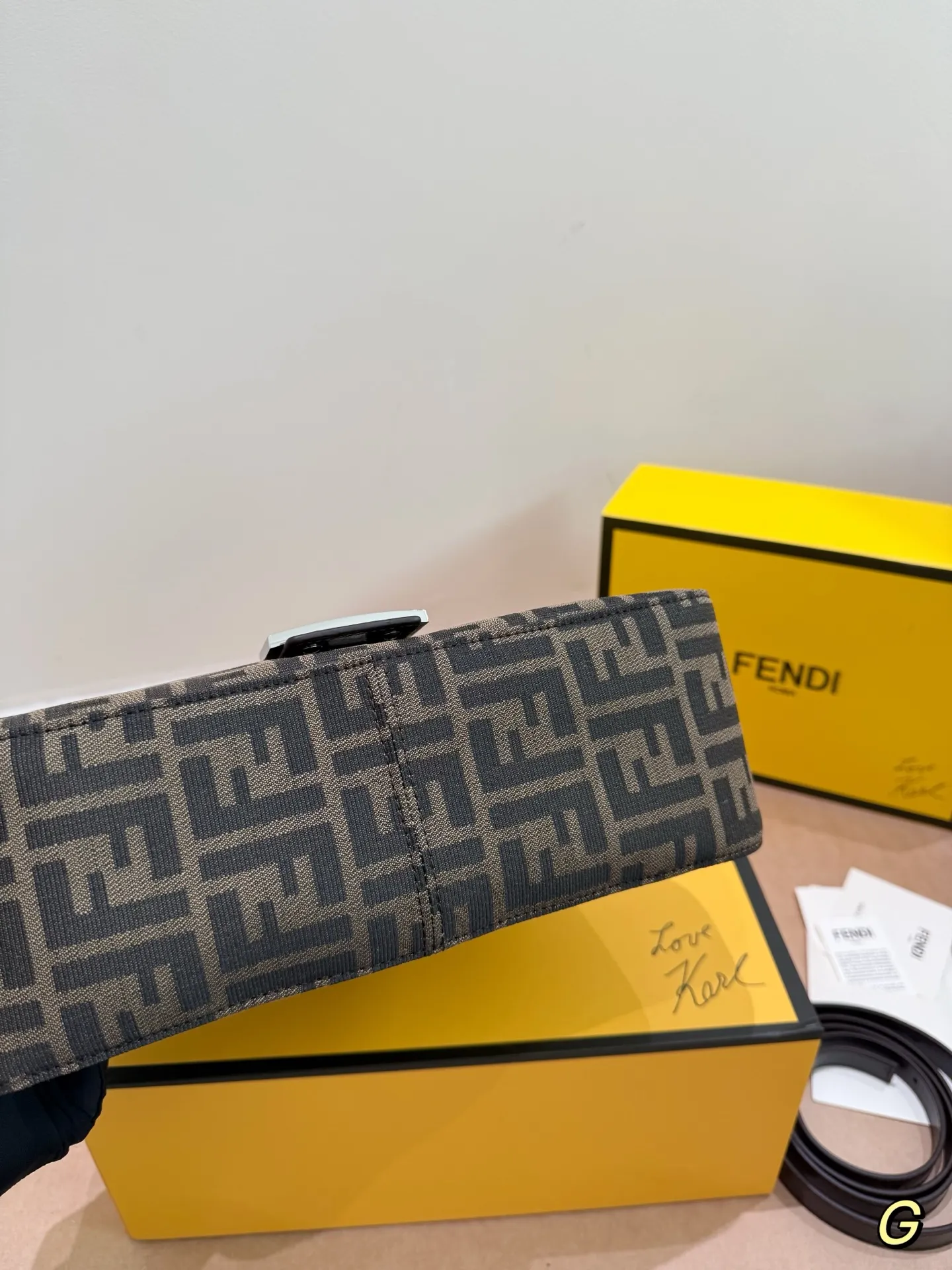 P175 原单 Fendi芬迪大法棍 实在太好看啦 手提斜挎都好看 配折叠礼盒🎁尺寸15.18